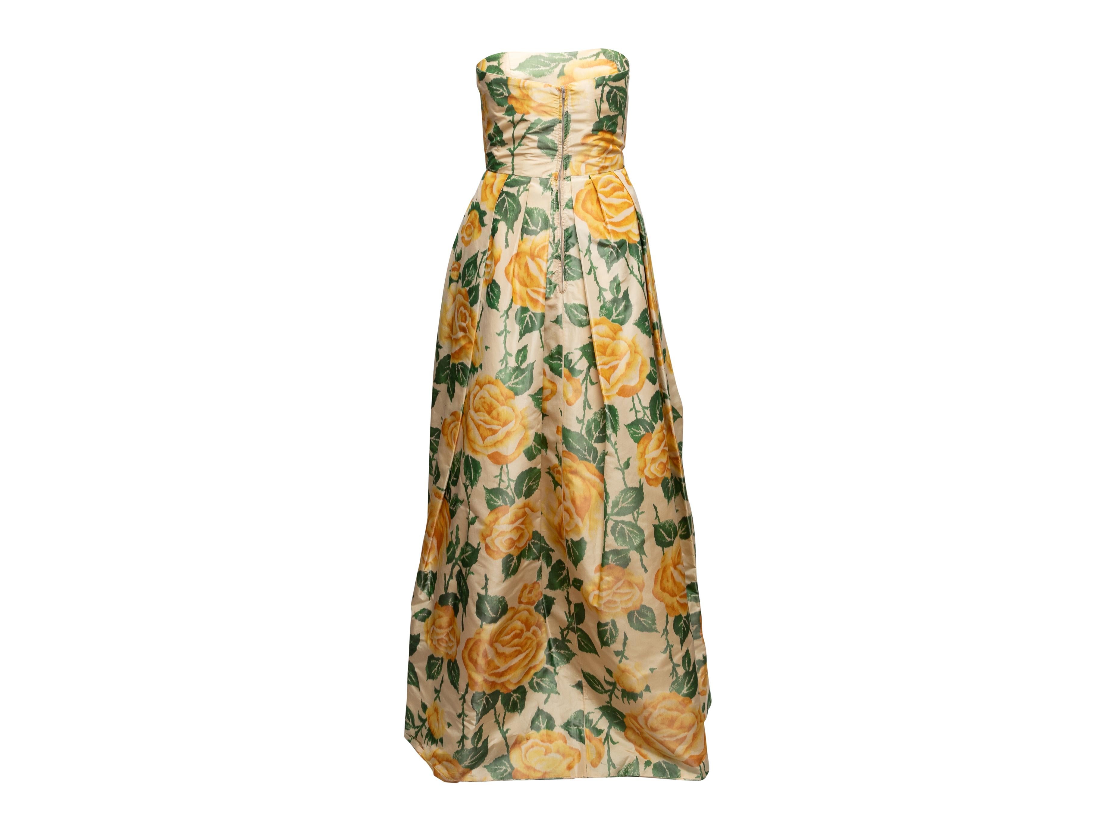 Vestido de noche sin tirantes de tafetán con estampado de rosas vintage amarillo y verde de Madame St. Beige