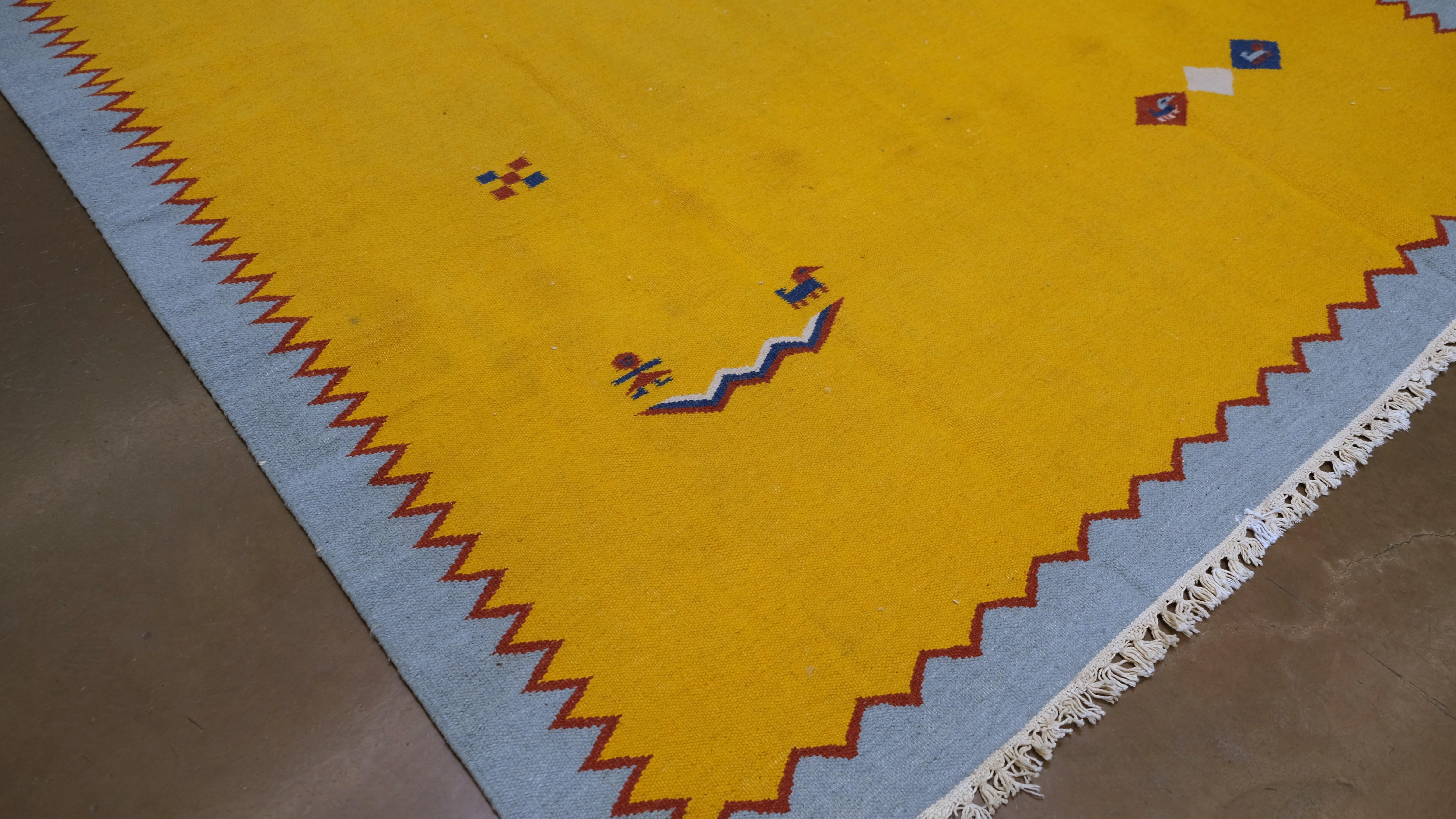 Vintage Yellow Hand-Woven Kilim 5'6''x7'7'' Circa 1960 In Fair Condition For Sale In Torrance, CA