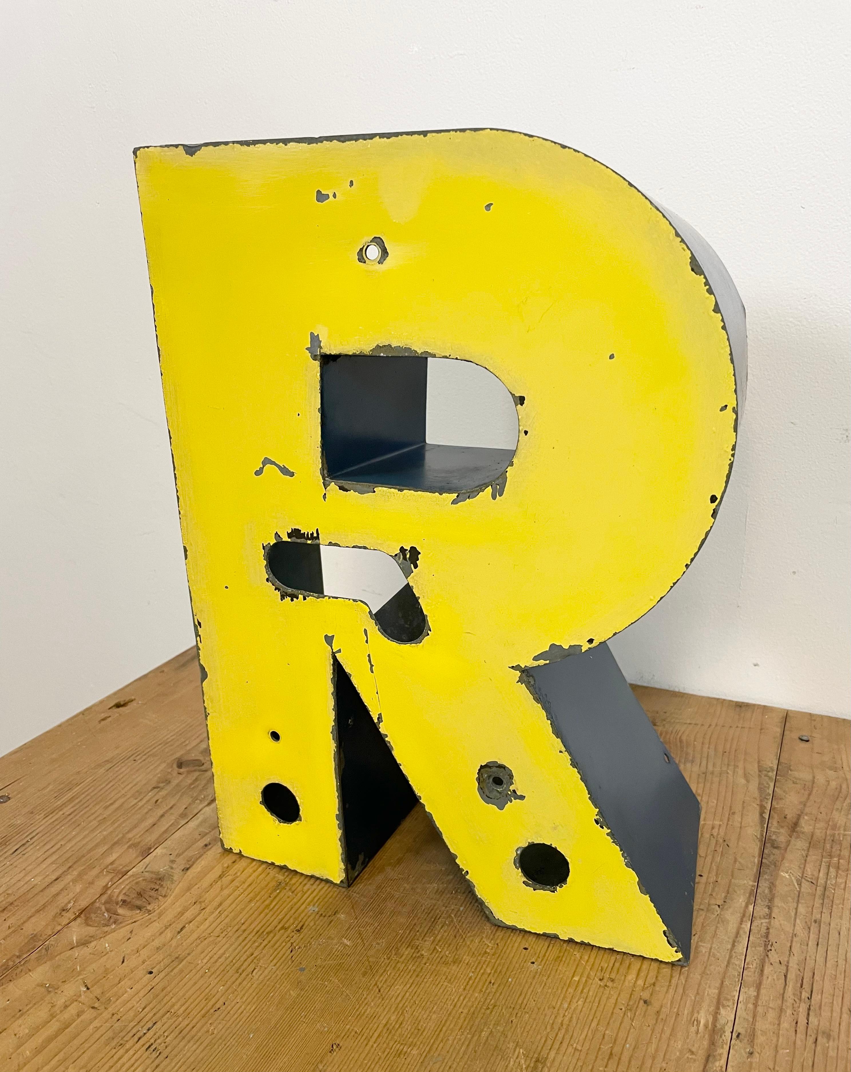 Late 20th Century Vintage Yellow Iron Letter R, 1970s