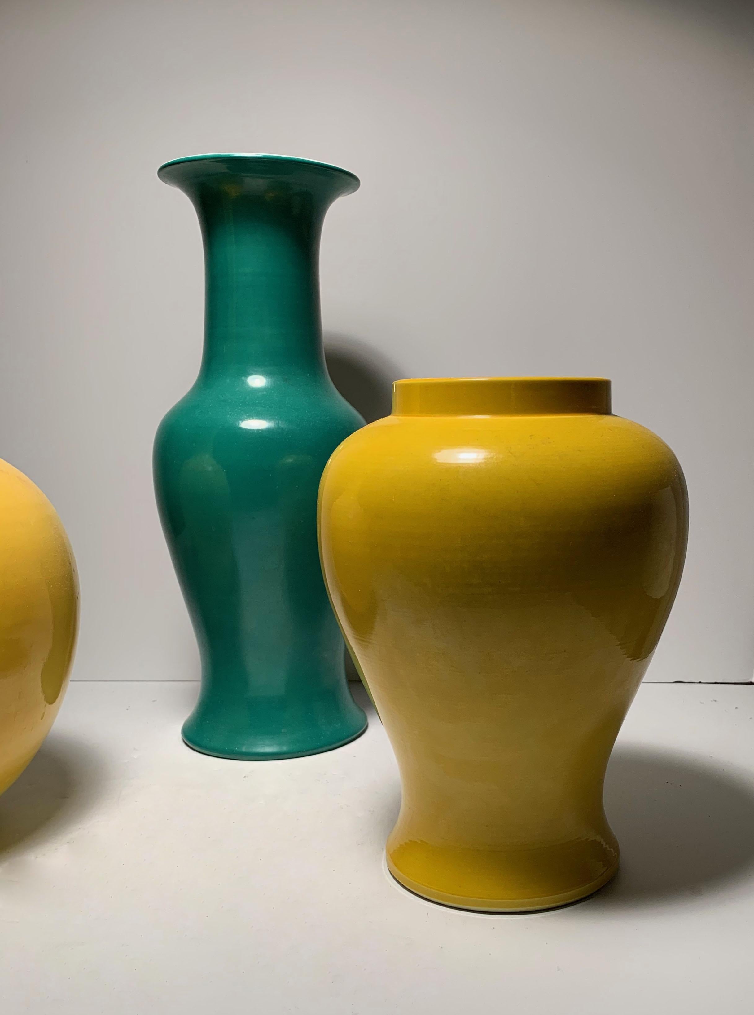 Gelbe orientalische Keramiklampe aus der Mitte des Jahrhunderts (Unbekannt) im Angebot