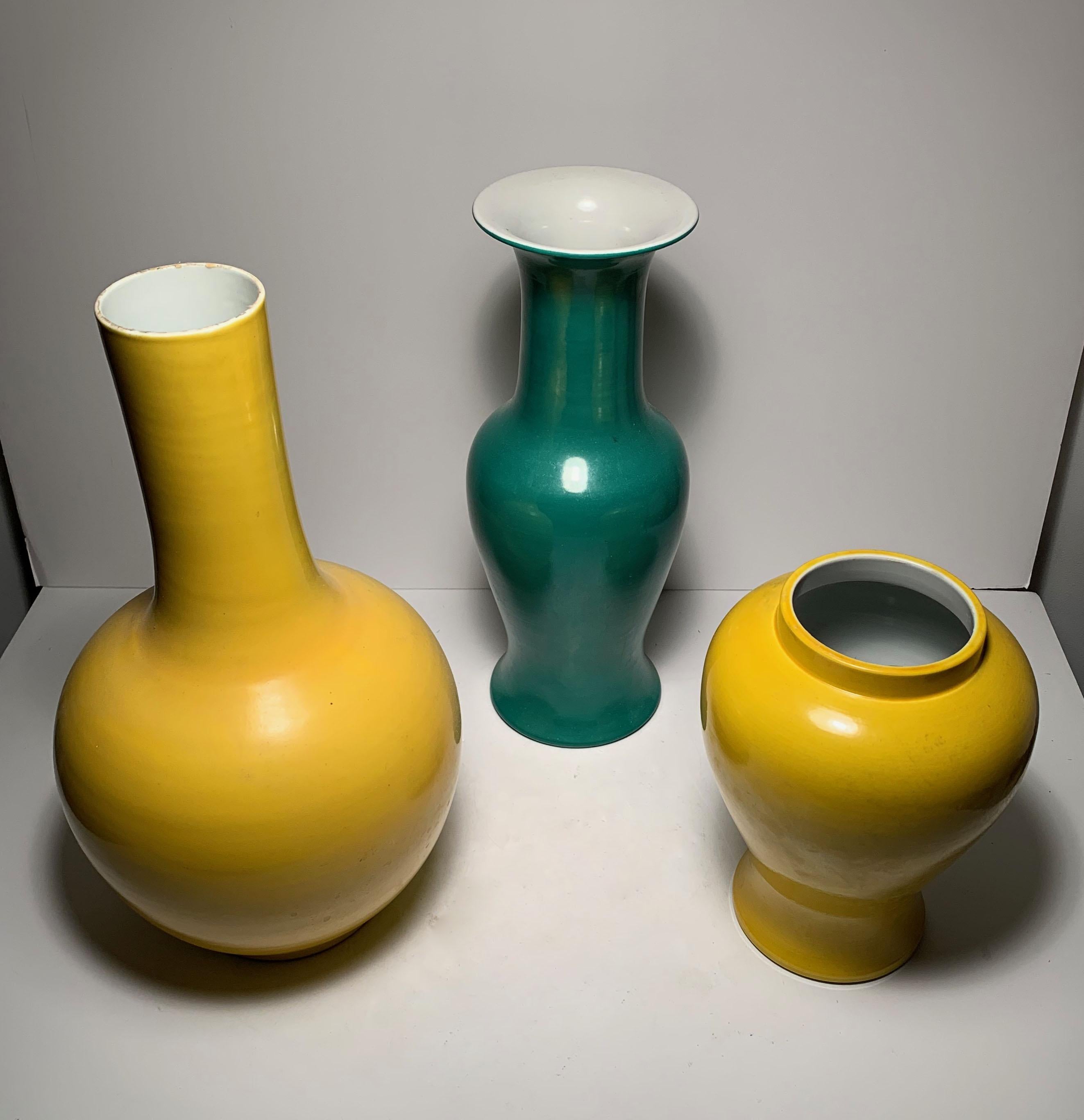 20th Century Vintage Yellow Midcentury Oriental Ceramic Lamp For Sale