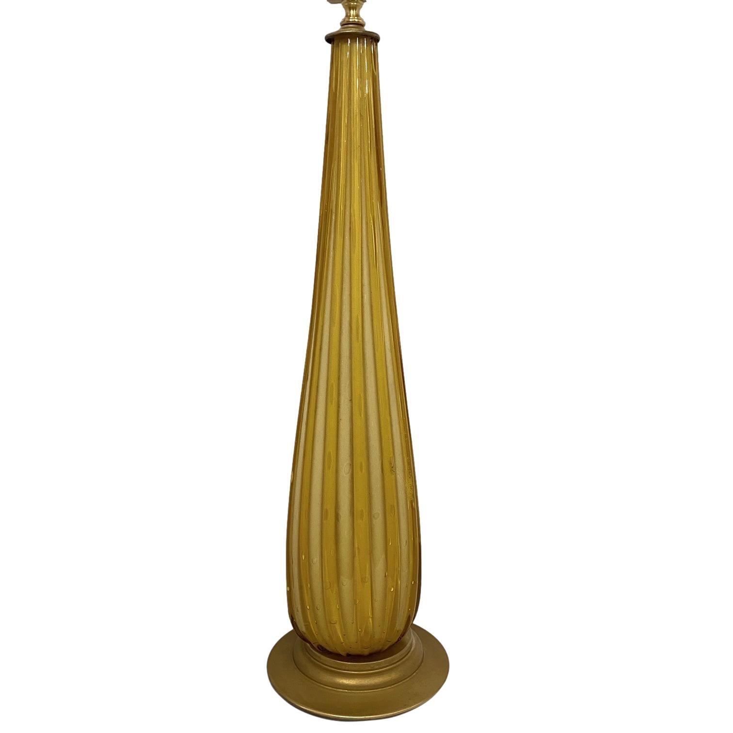 Vintage Yellow Murano Lamp In Good Condition For Sale In New York, NY