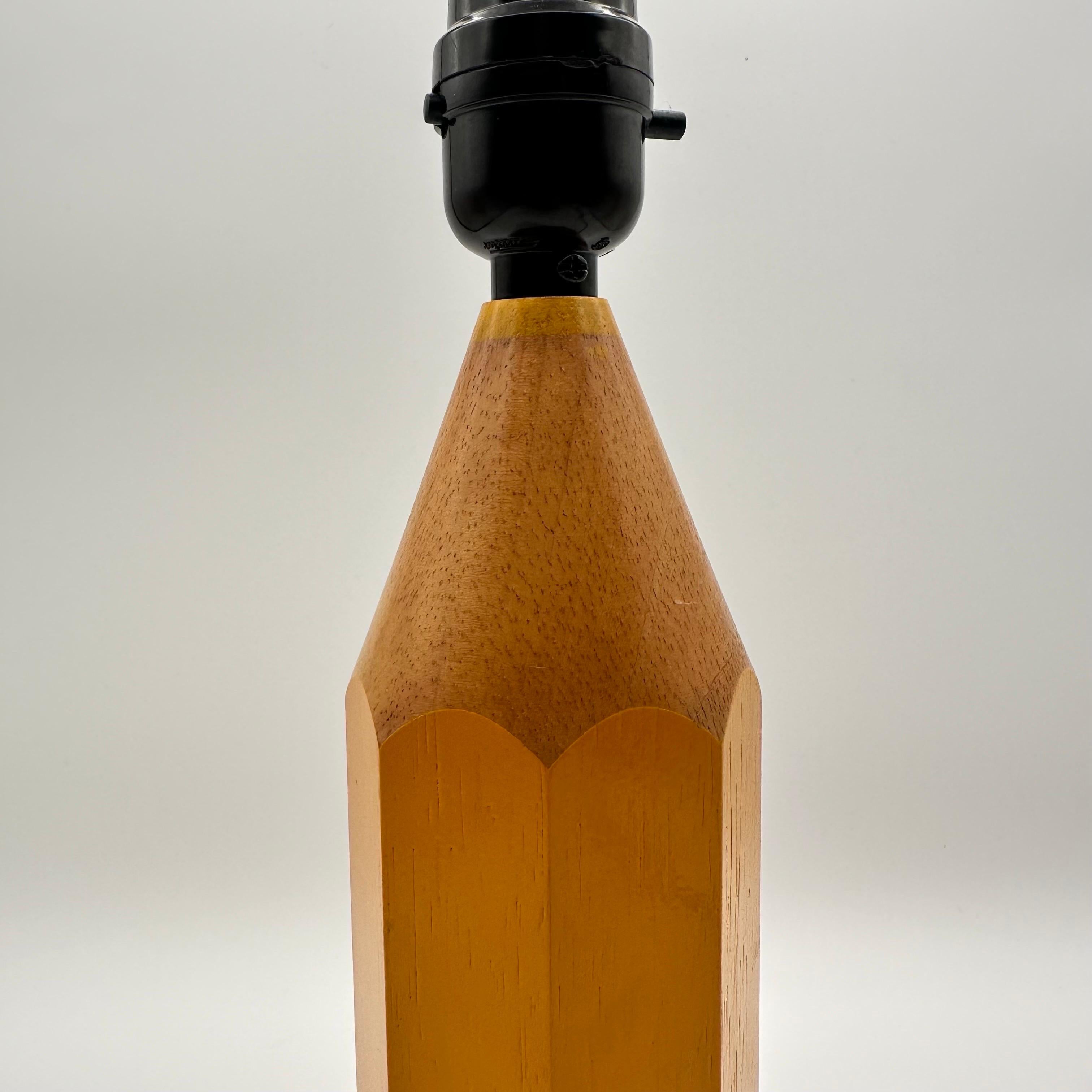 Fin du 20e siècle Lampe de bureau jaune style Pop Art, années 1980 en vente