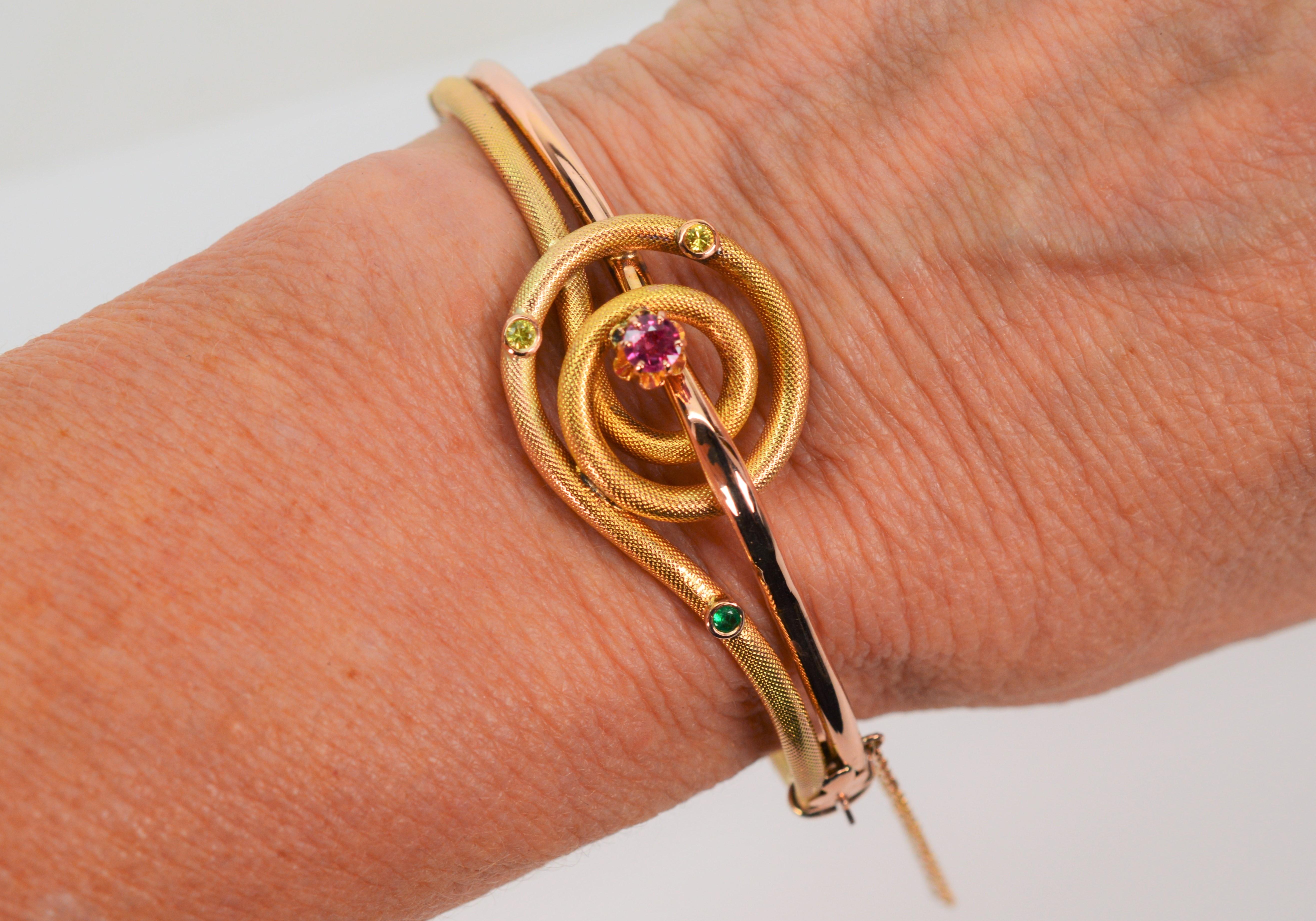Vintage Yellow Rose Gold Bangle Bracelet with Gemstone Accents  In Good Condition For Sale In Mount Kisco, NY
