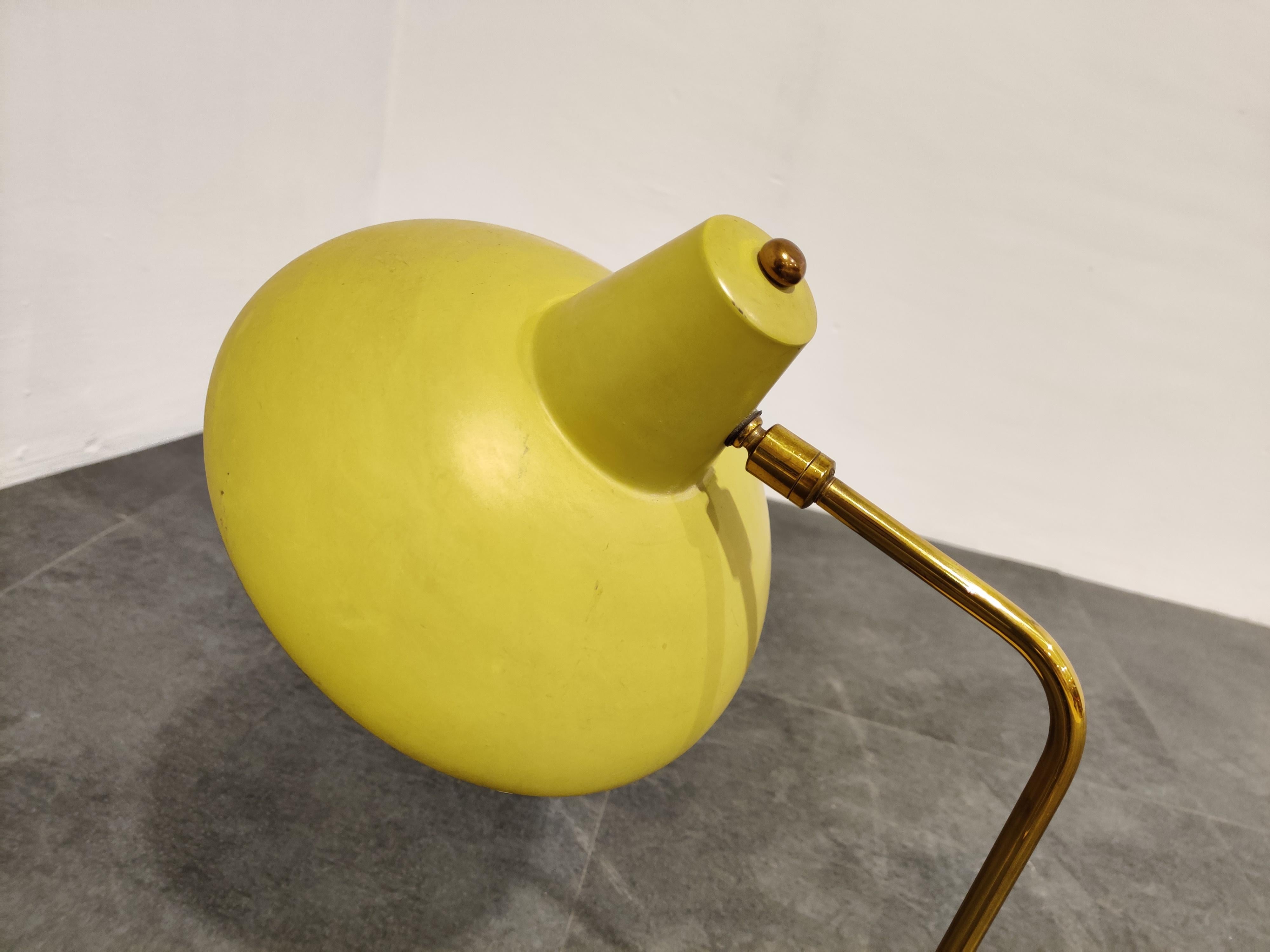 Vintage Yellow Table Lamp, 1950s In Good Condition In HEVERLEE, BE