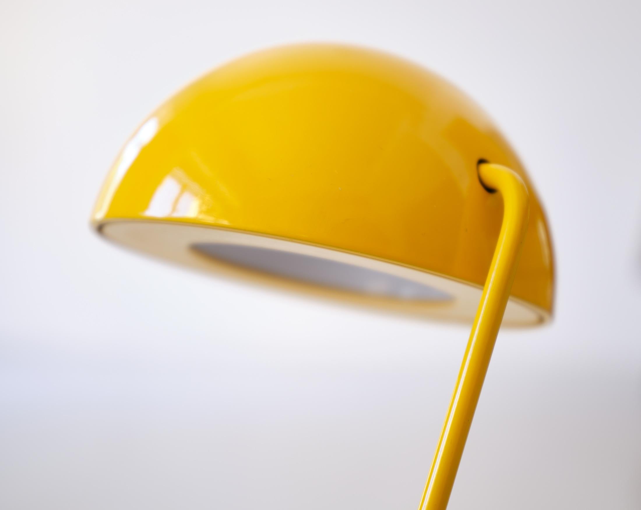 Fin du 20e siècle Lampe de bureau jaune vintage par Barbieri Marianelli pour Tronconi en vente