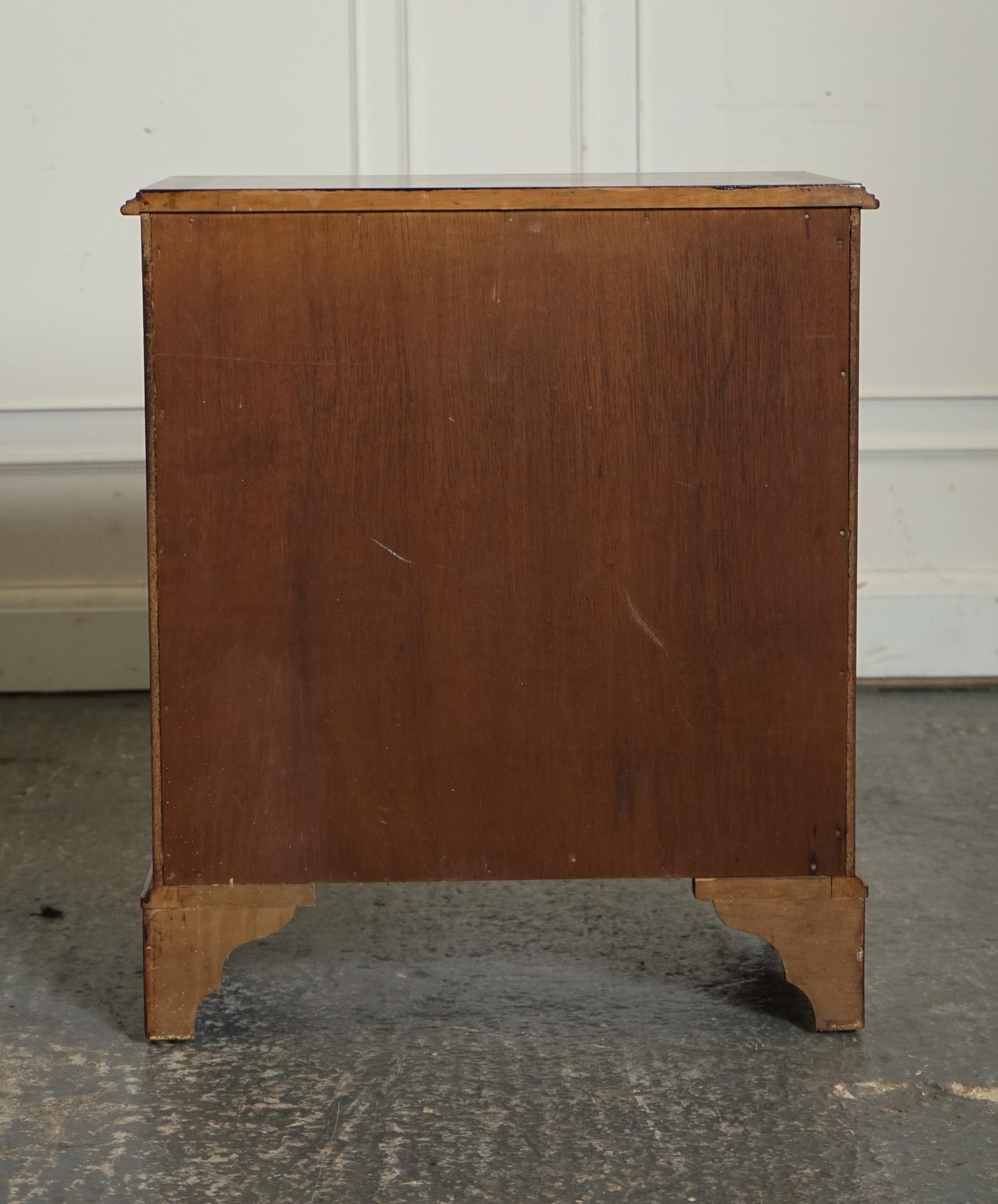 VINTAGE YEW WOOD CHEST OF DRAWERS WITH GEORGiAN Style HANDLES im Angebot 4