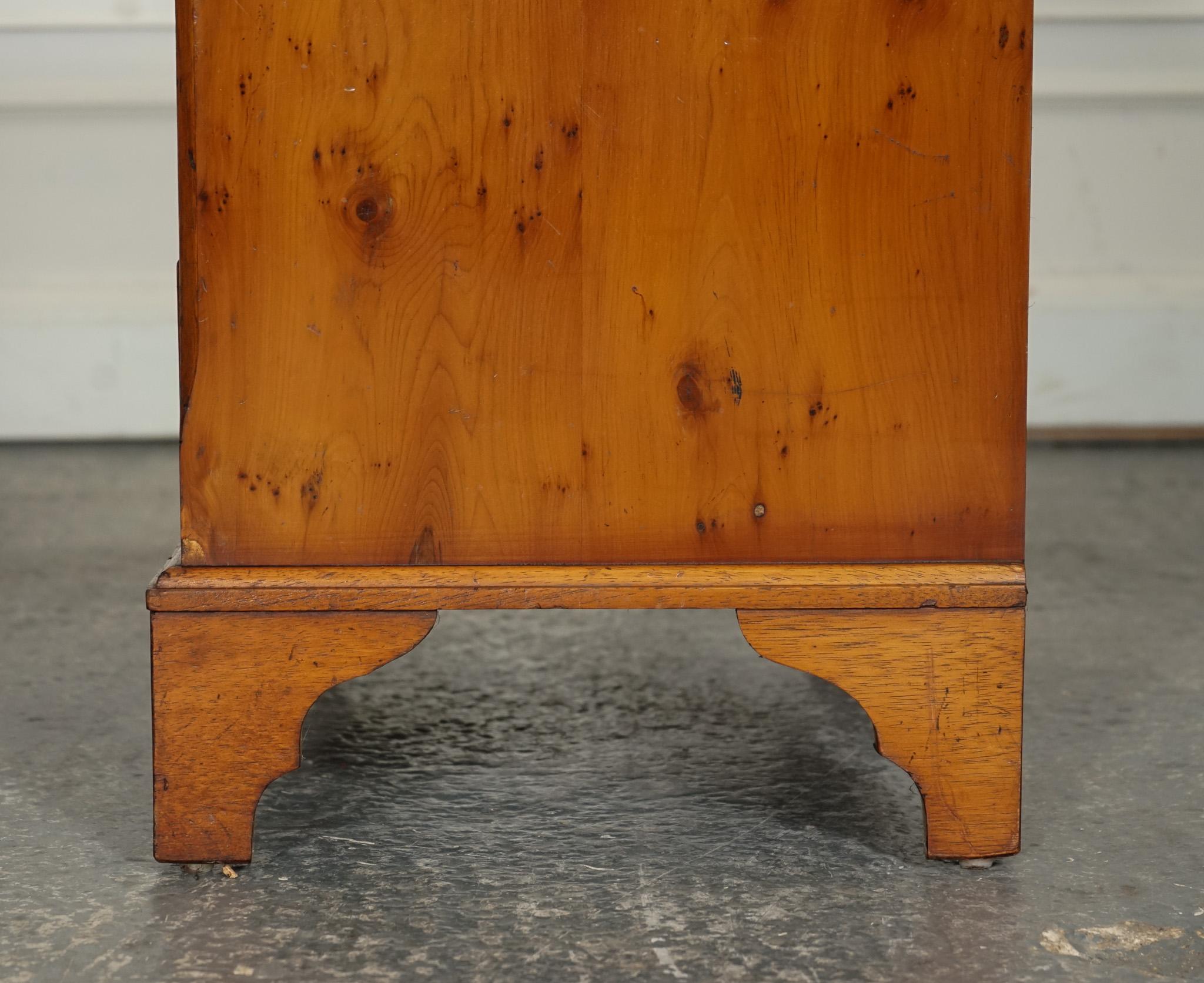 VINTAGE YEW WOOD CHEST OF DRAWERS WITH GEORGiAN Style HANDLES im Angebot 2
