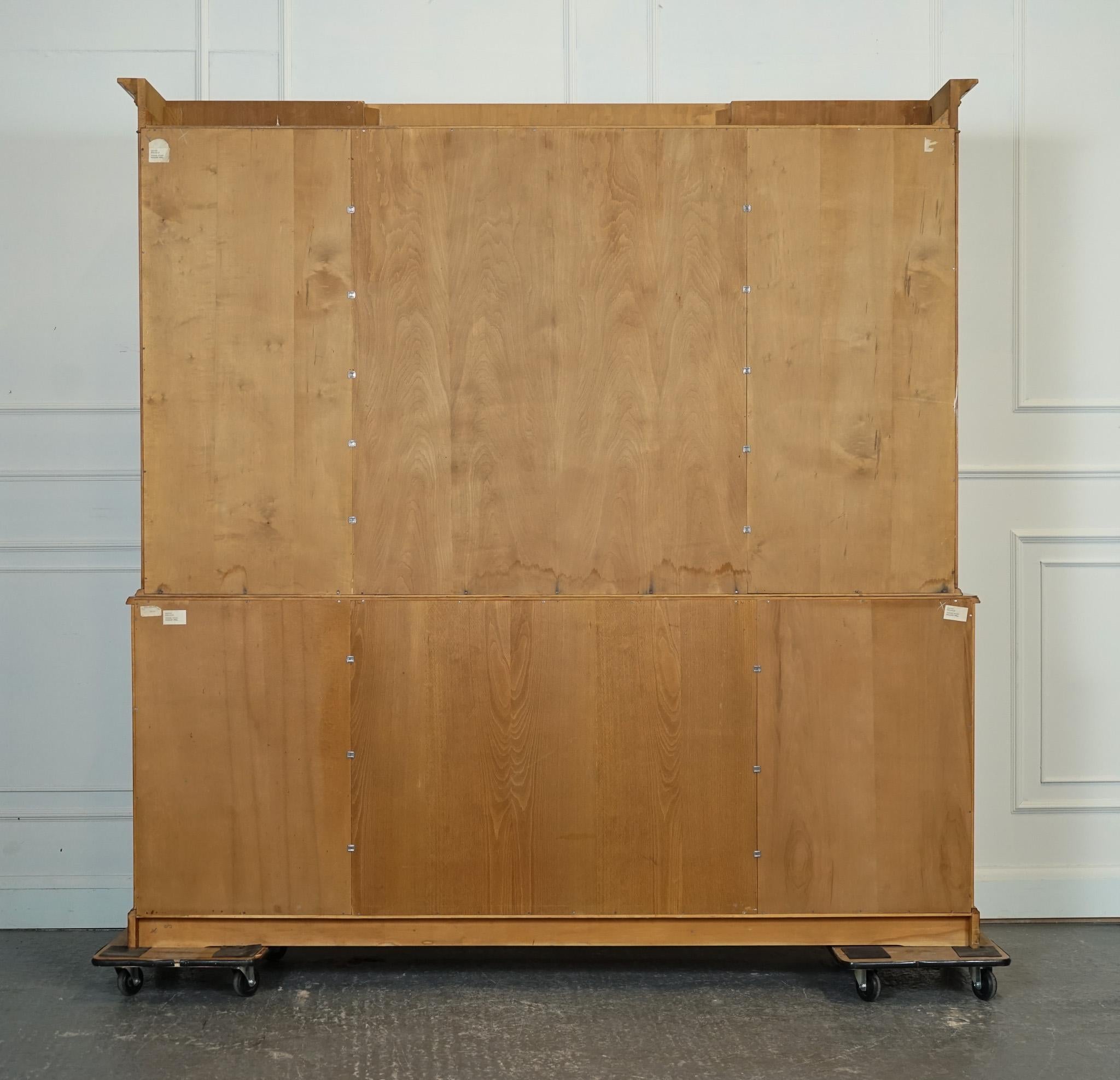 VINTAGE YEW WOOD DISPLAY CABINET BOOKCASE WiTH ADJUSTABLE SHELVES 6