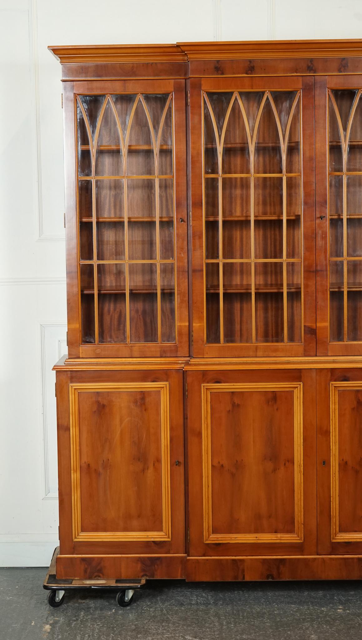 VINTAGE YEW WOOD DISPLAY CABINET BOOKCASE WiTH ADJUSTABLE SHELVES In Good Condition In Pulborough, GB