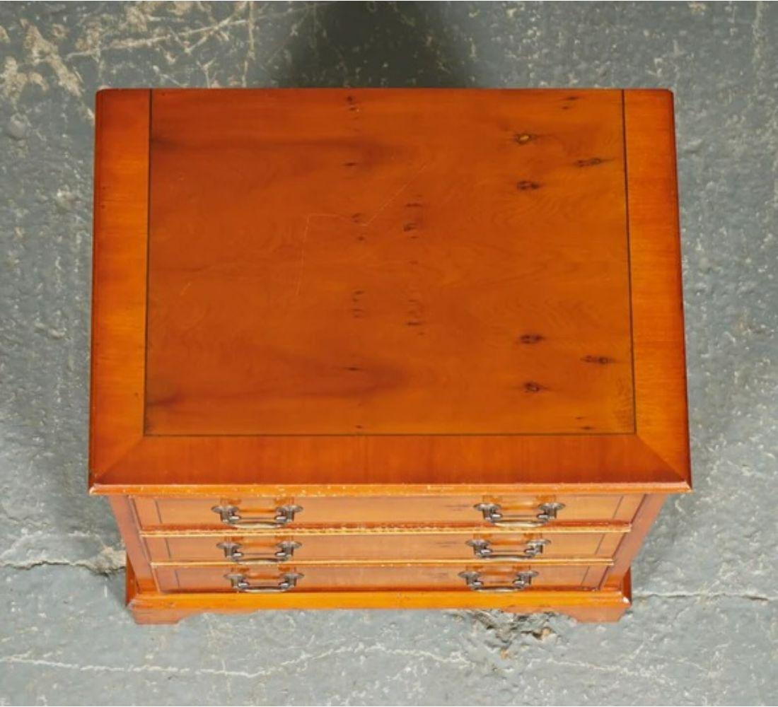 Vintage Yew Wood Georgian Style Chest of Drawers Brass Handles In Good Condition For Sale In Pulborough, GB