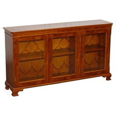 VINTAGE YEW WOOD GLAZED BOOKCASE SIDEBOARD TRIPLE DOOR DISPLAY CABiNET