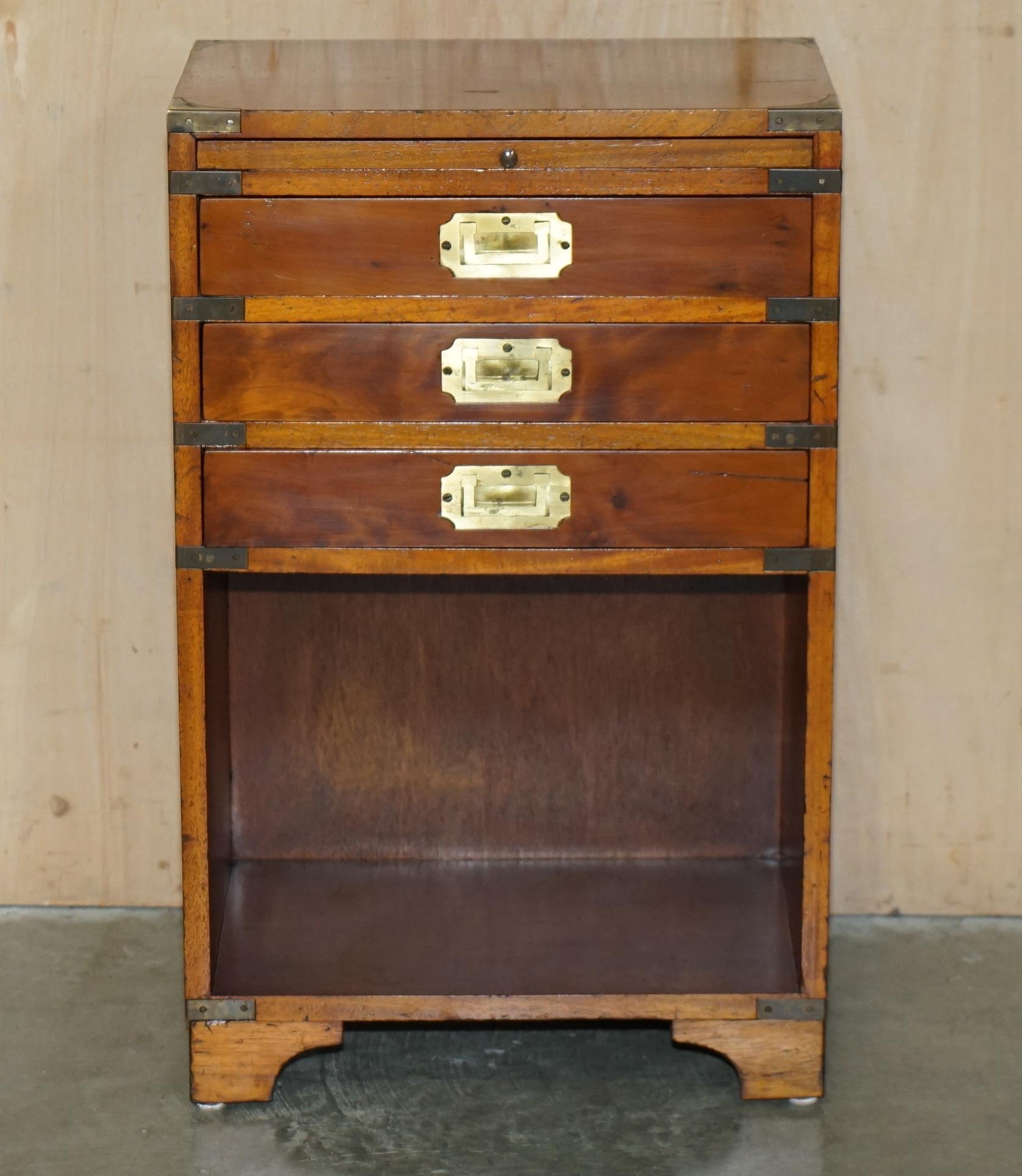 Royal House Antiques

Royal House Antiques is delighted to offer for sale this sublime vintage Bachelors chest with butlers serving tray and Military Campaign drawers.

Please note the delivery fee listed is just a guide, it covers within the M25