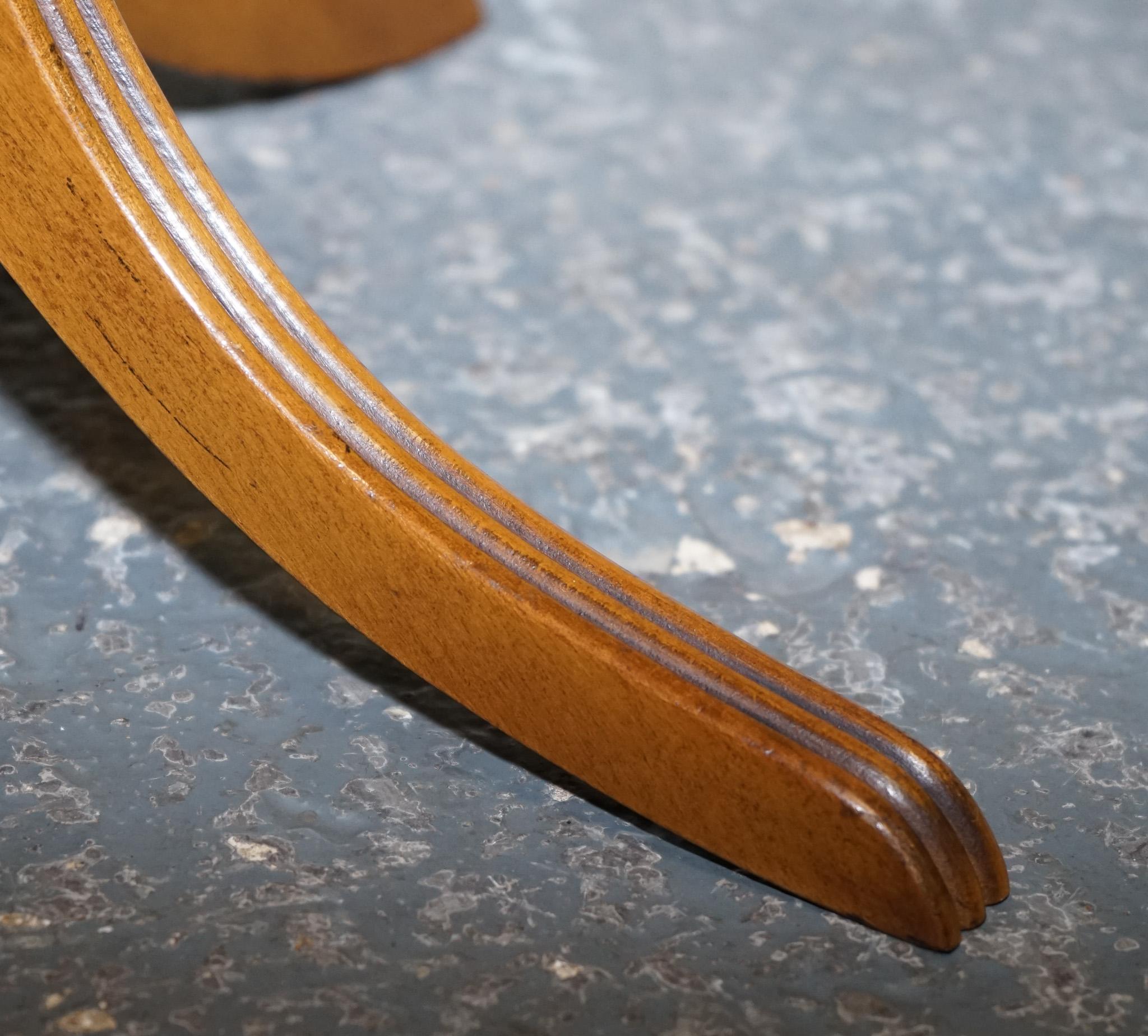 VINTAGE YEW WOOD SIDE END WiNE LAMP TABLE en vente 1