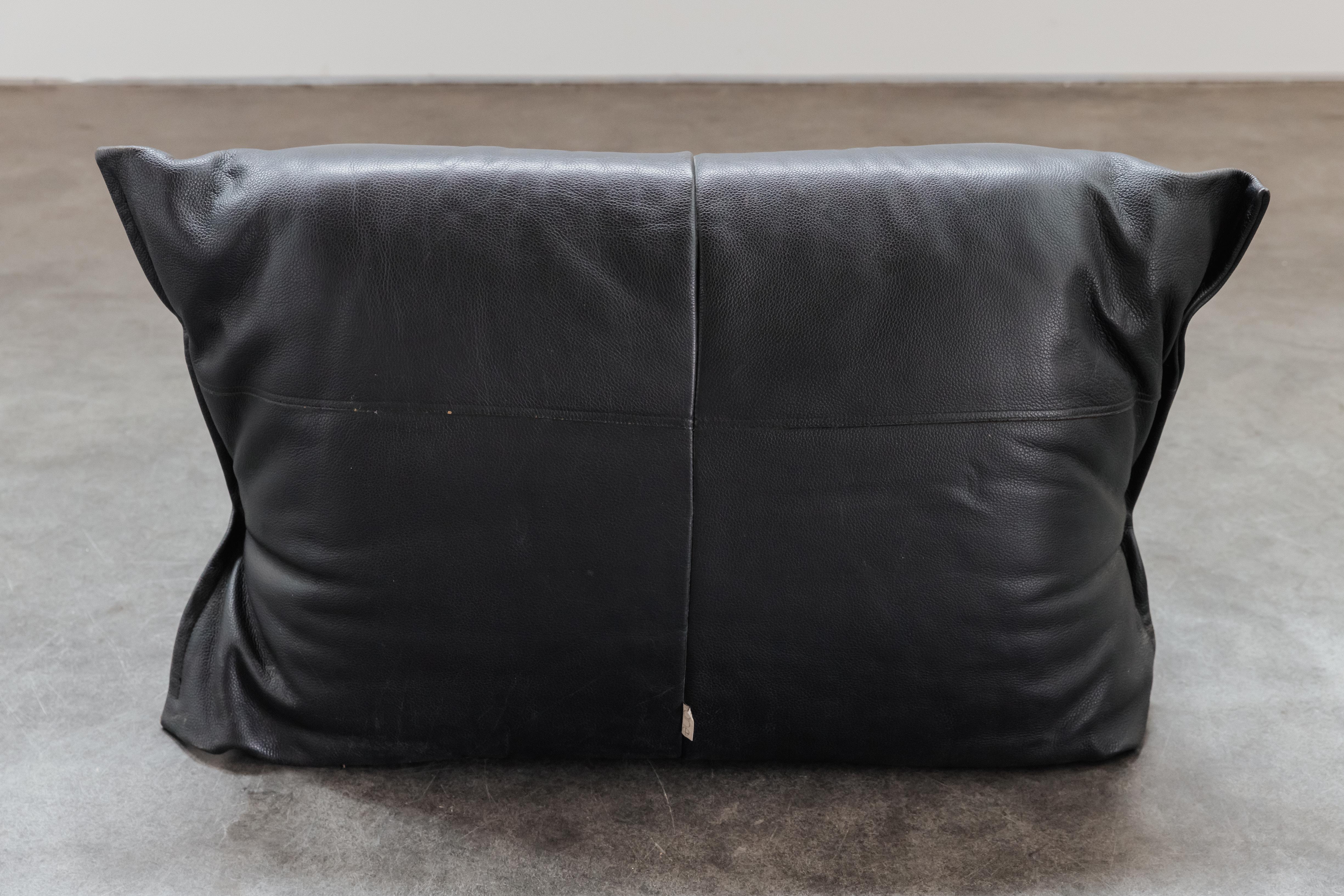 Late 20th Century Vintage Yoko Lounge Chair By Ligne Roset From France, Circa 1970 For Sale