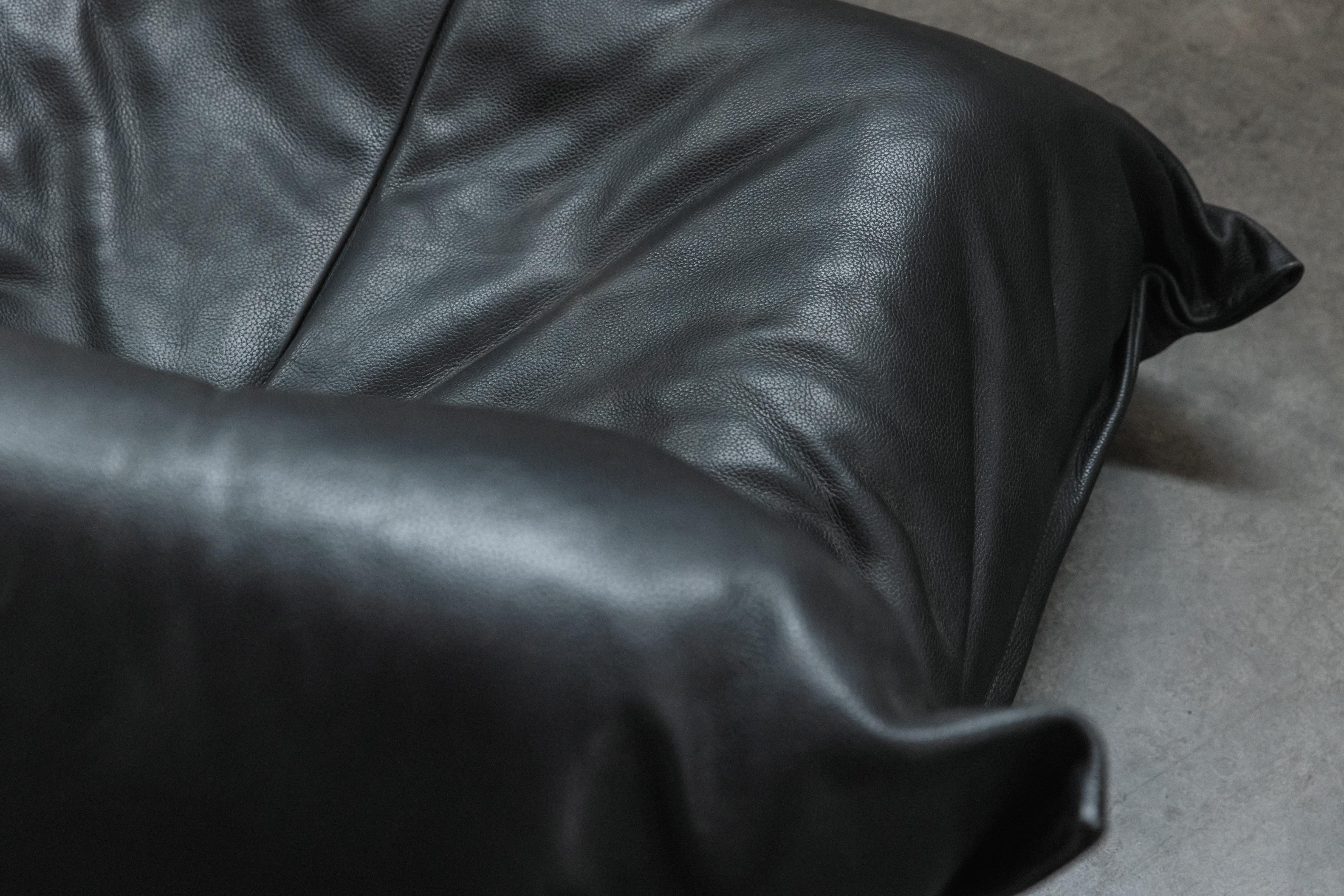 Leather Vintage Yoko Lounge Chair By Ligne Roset From France, Circa 1970 For Sale
