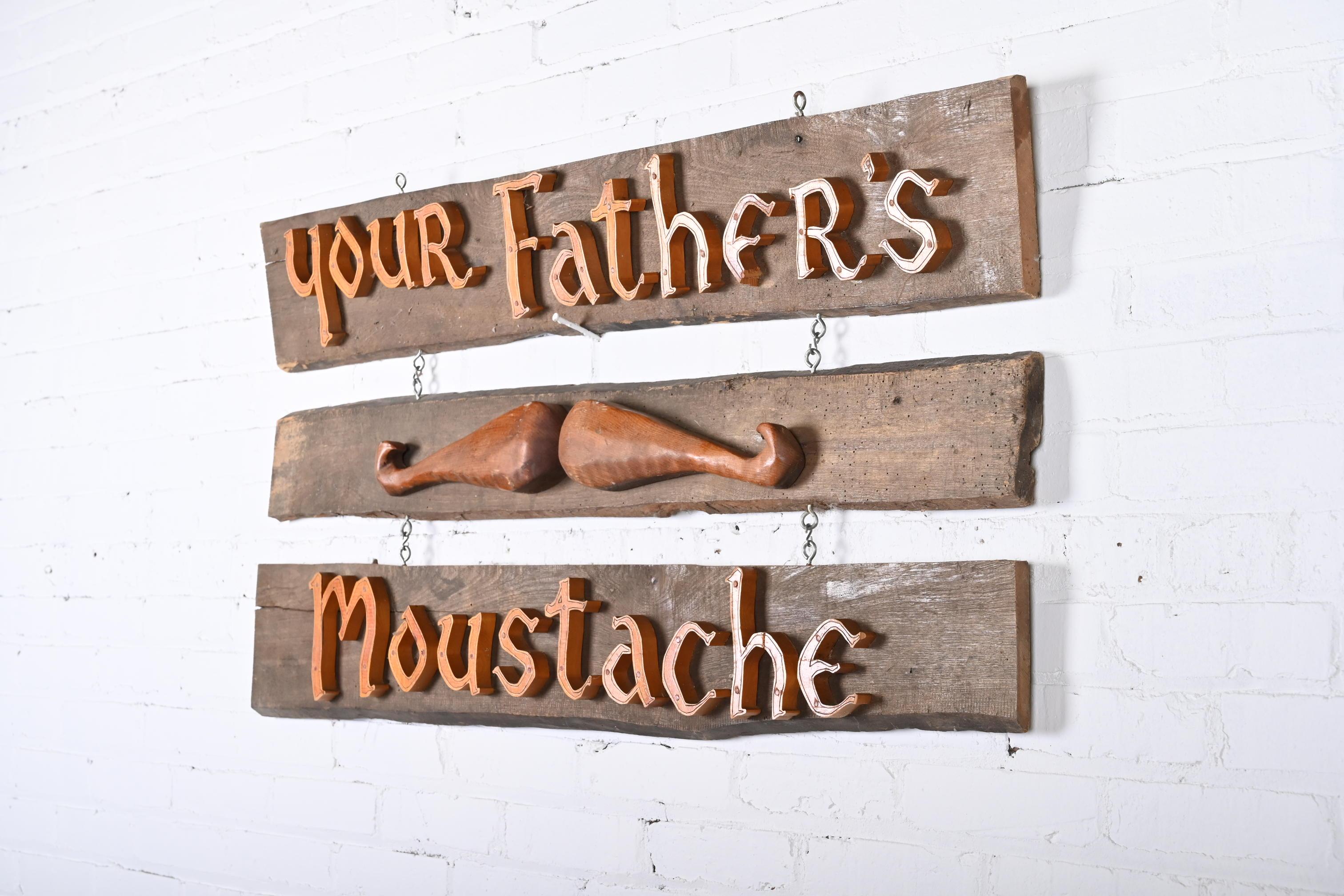 Artisanat Panneau de pub vintage en bois « Your Father's Moustache » (Votre Père) en vente
