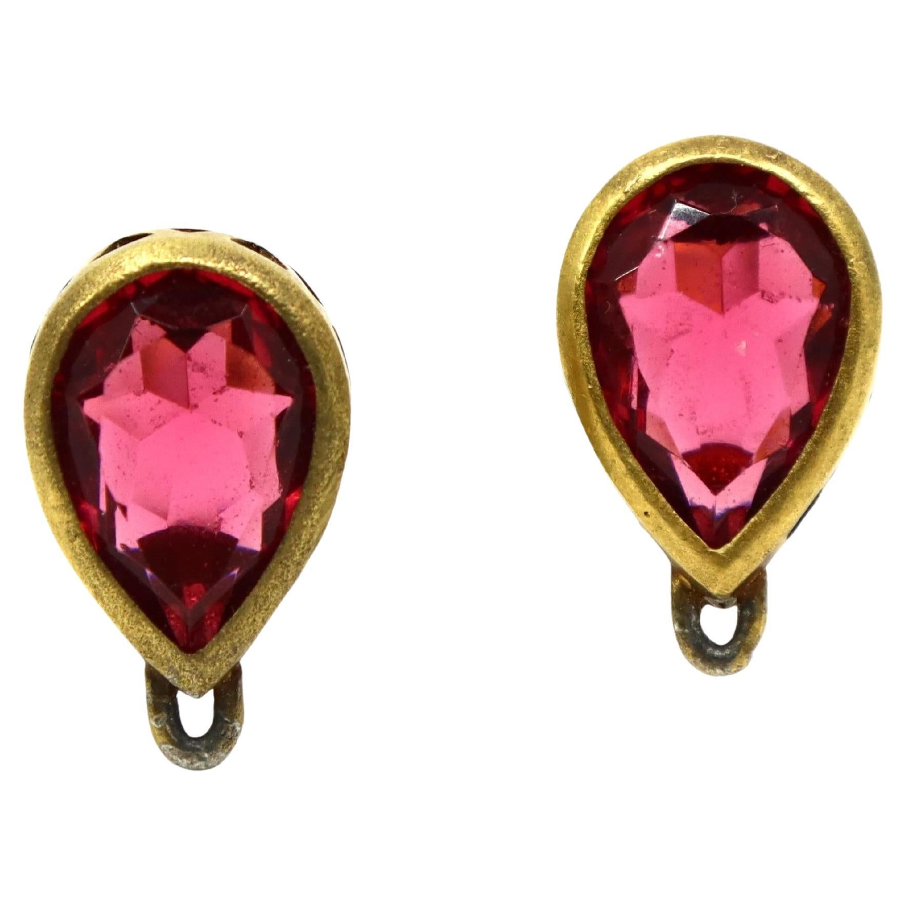 Orecchini vintage YSL con cristalli rosa e tonalità oro