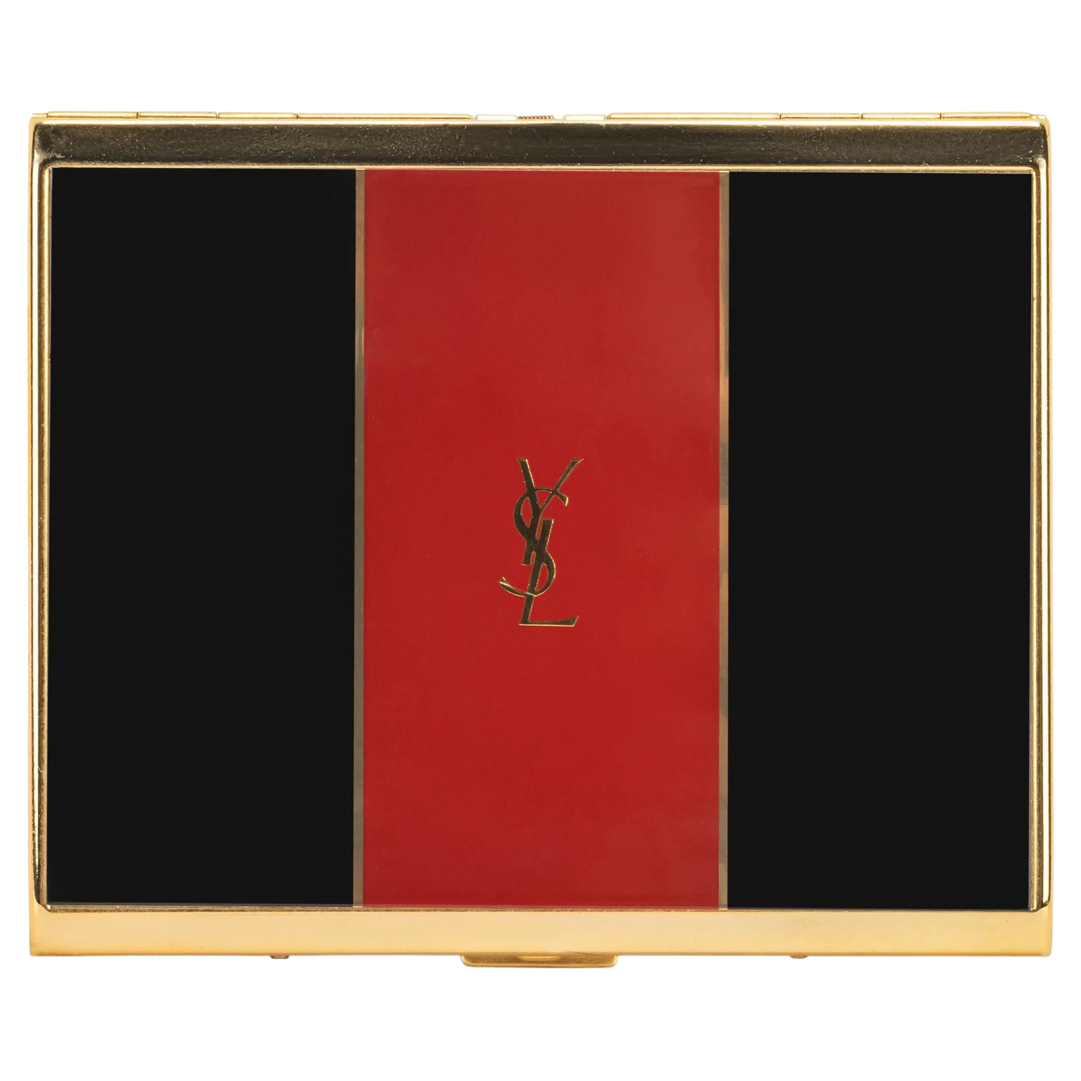 Vintage “YSL” Yves Saint Laurent Large Gold Plated Retro Cigarette Case Circa 70 en vente