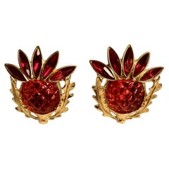 Vintage YSL Yves Saint Laurent Boucles d'oreilles ananas en résine Lucite Rhinestone