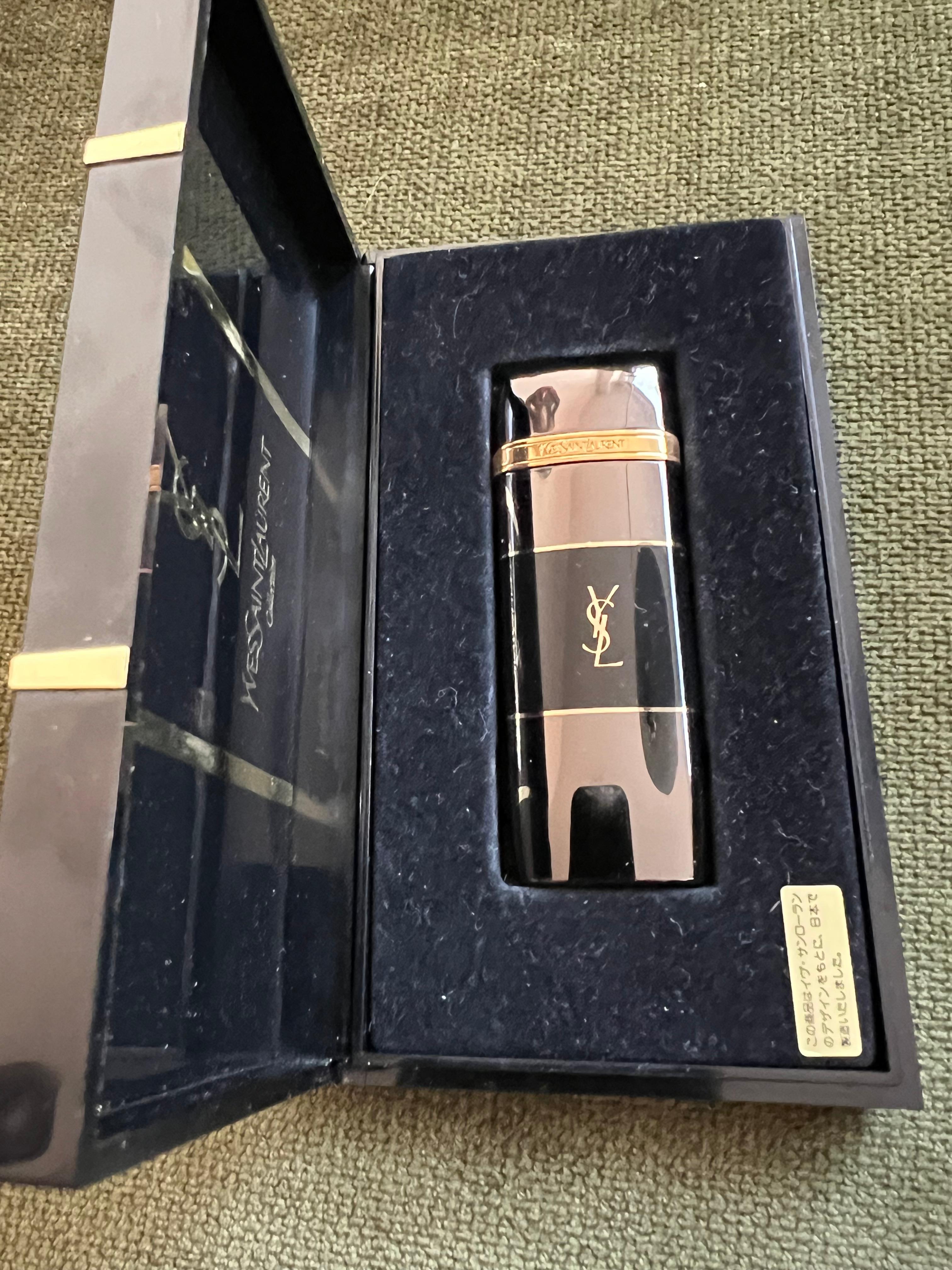 Vintage YSL Yves Saint Laurent Retro-Leuchte im Vintage-Stil, ca. 1980er Jahre Originalgehäuse im Angebot 1