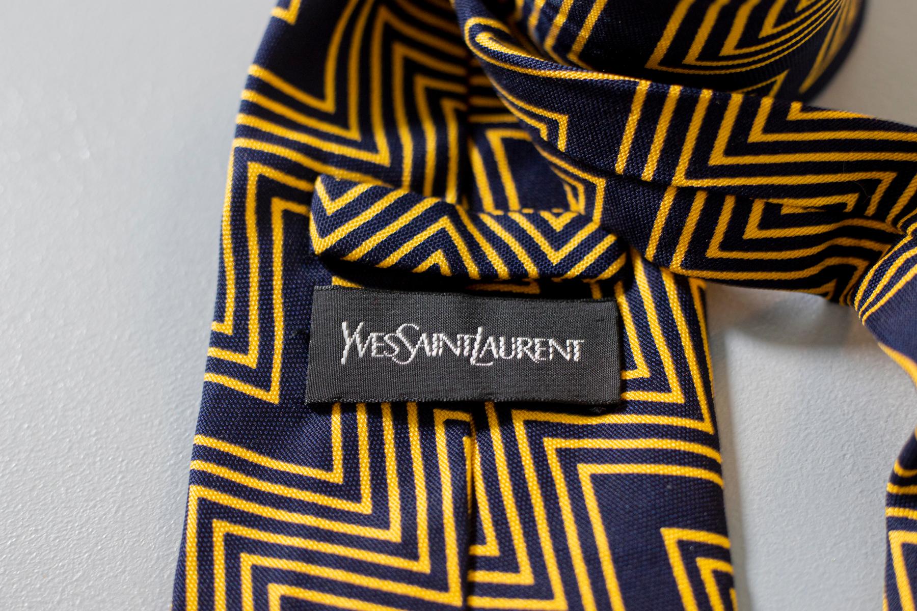 Men's Vintage Yves Saint Laurent 100% silk tie 