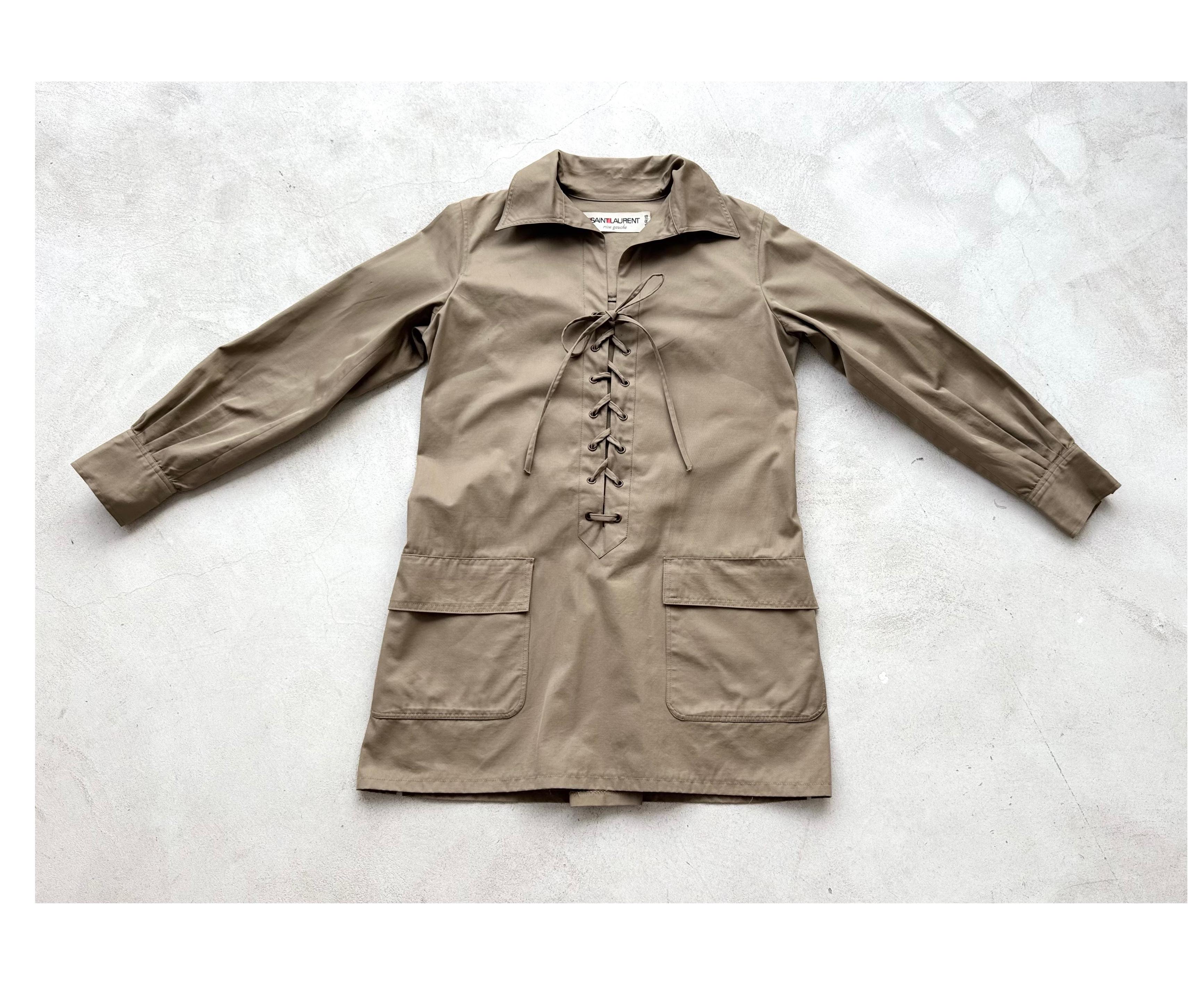 Vintage By Yves Saint Laurent 1968 Khaki Baumwolle Safari Schnürung Detail Mini Kleid im Angebot 1