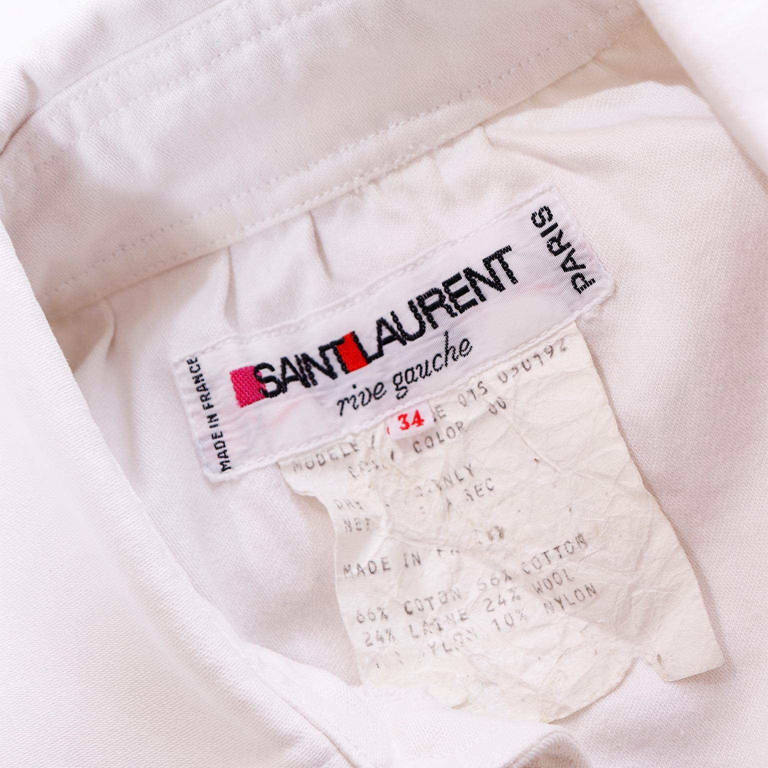 Vintage Yves Saint Laurent 1970er Jahre Weiße gesteppte Jacke aus Baumwollmischung im Rauchstil  im Angebot 3