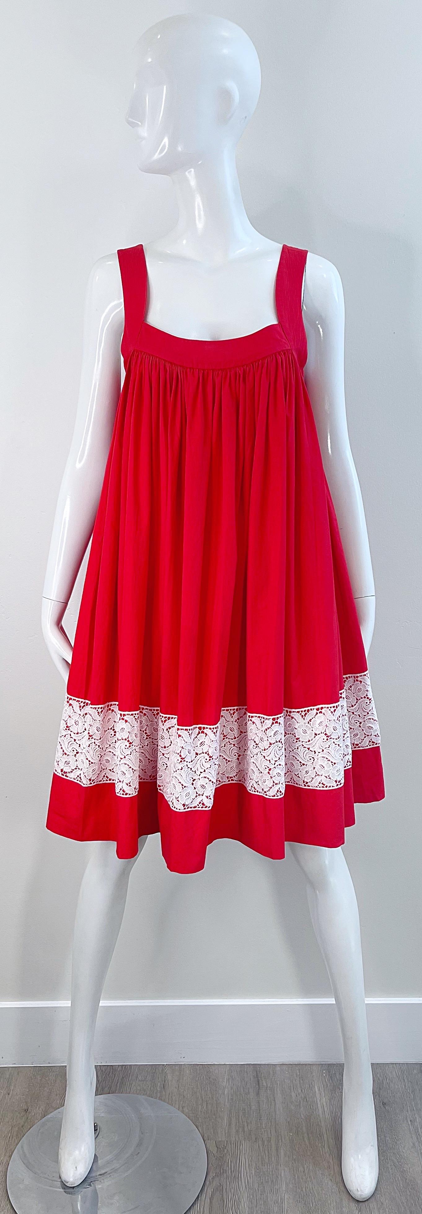 Vintage Yves Saint Laurent 1990s Size 38 Red White Cotton 90s Trapeze Dress YSL In Excellent Condition For Sale In San Diego, CA