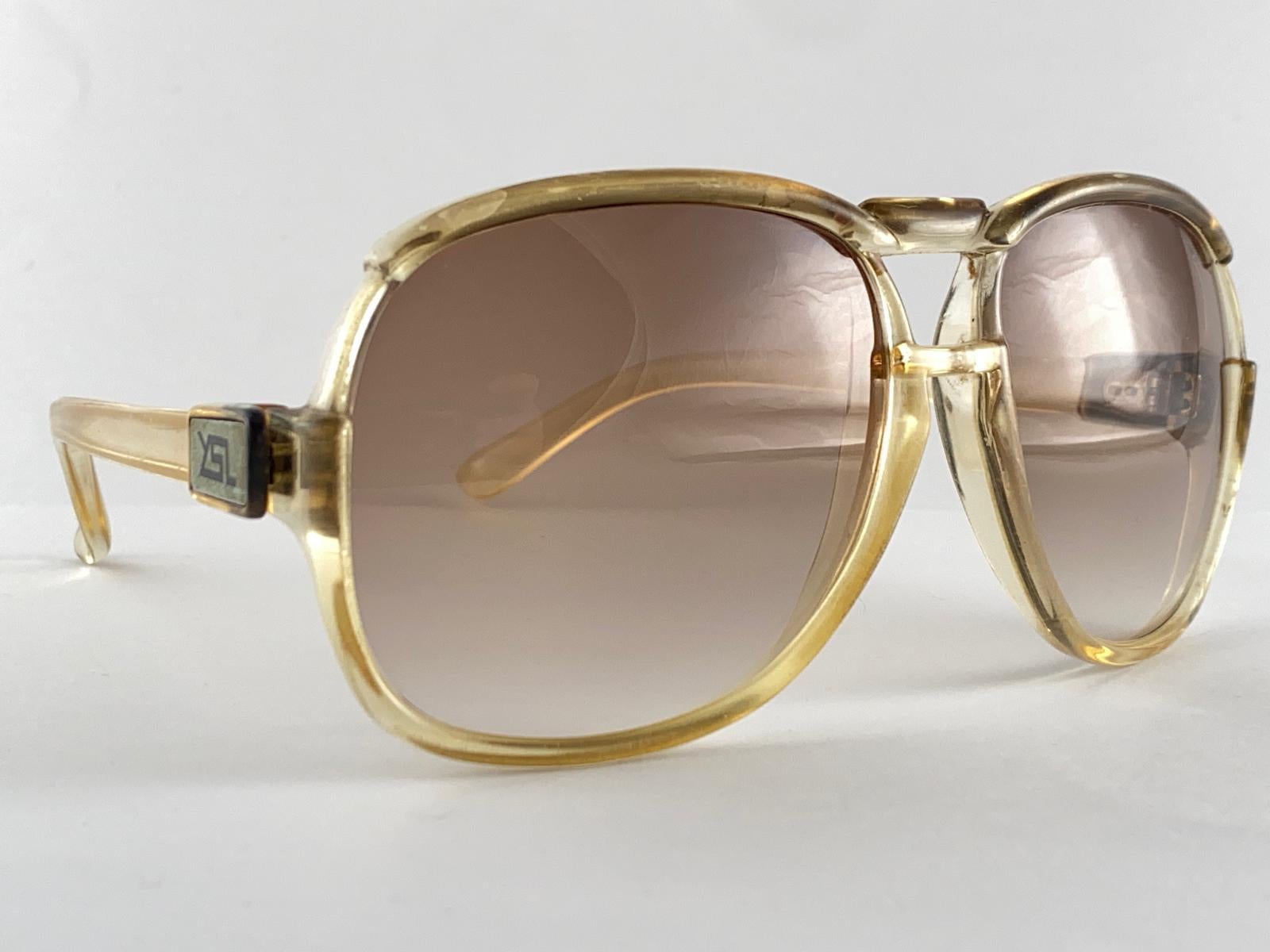 Vintage Yves Saint Laurent 7759 YSL Oversized 1980 Frankreich Sonnenbrille, Vintage, Vintage im Zustand „Hervorragend“ im Angebot in Baleares, Baleares