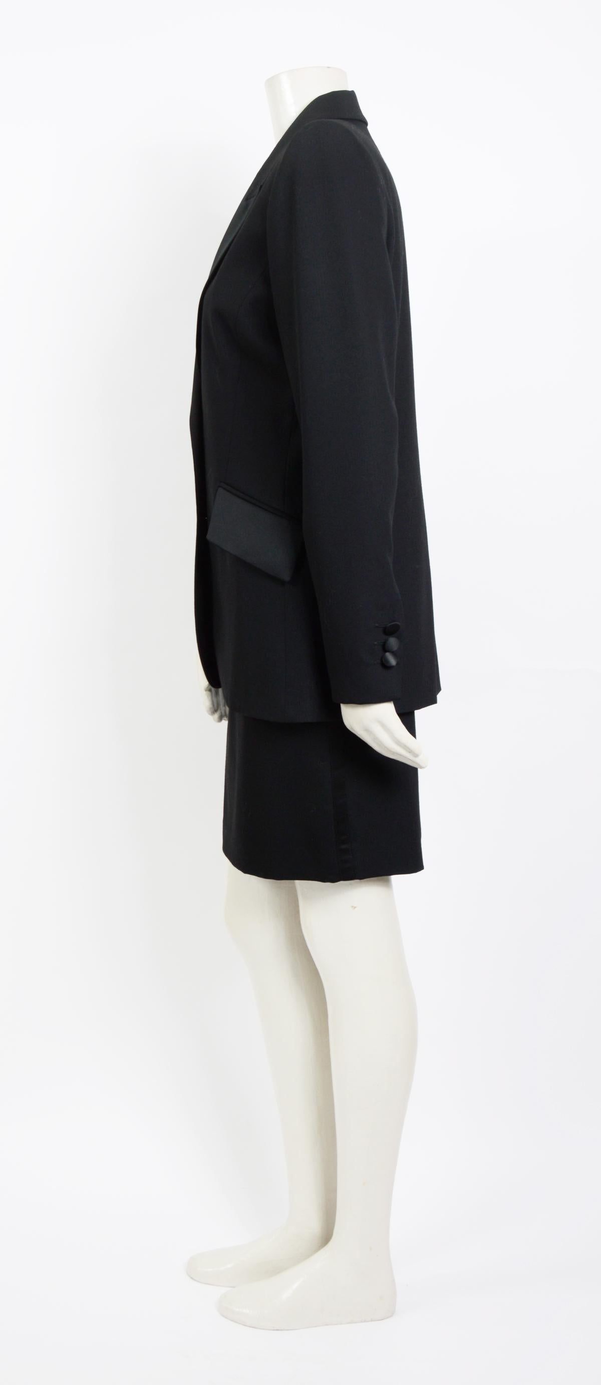 Vintage Yves Saint Laurent black Smoking Tuxedo jacket and skirt set In Excellent Condition In Antwerp, BE