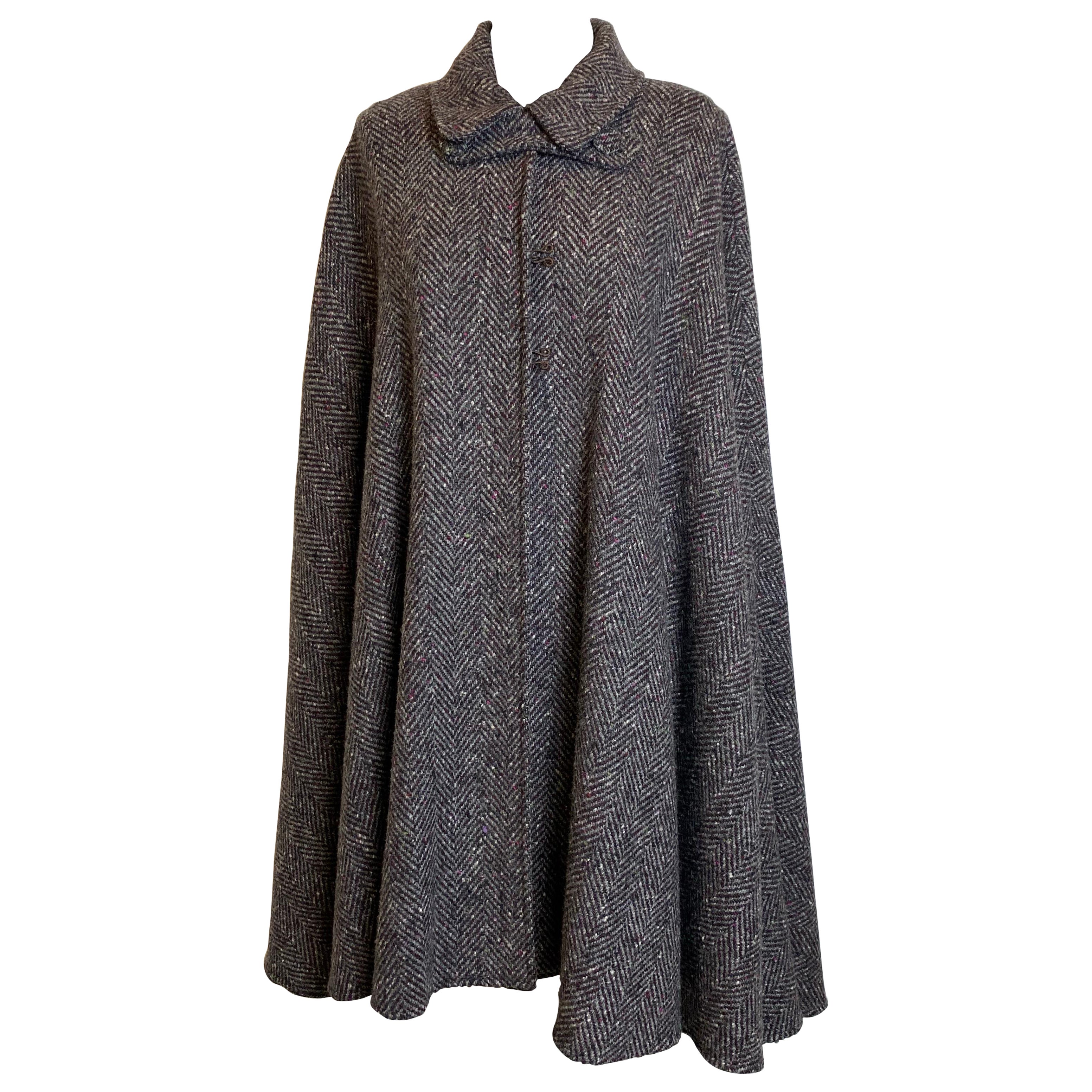 Mantella vintage di Yves Saint Laurent in vendita