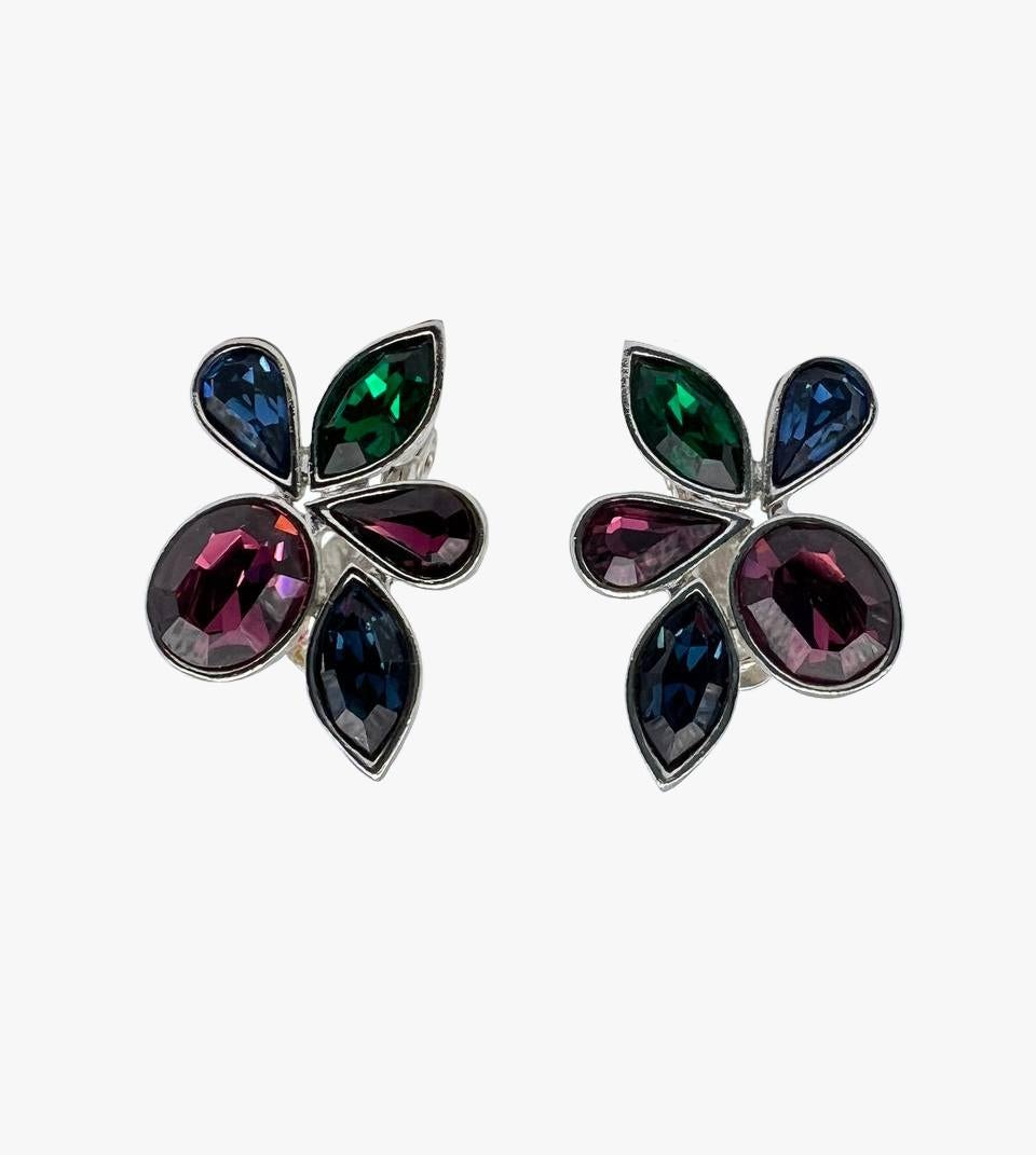 Vintage Yves Saint Laurent Clip-on Earrings In Good Condition For Sale In New York, NY
