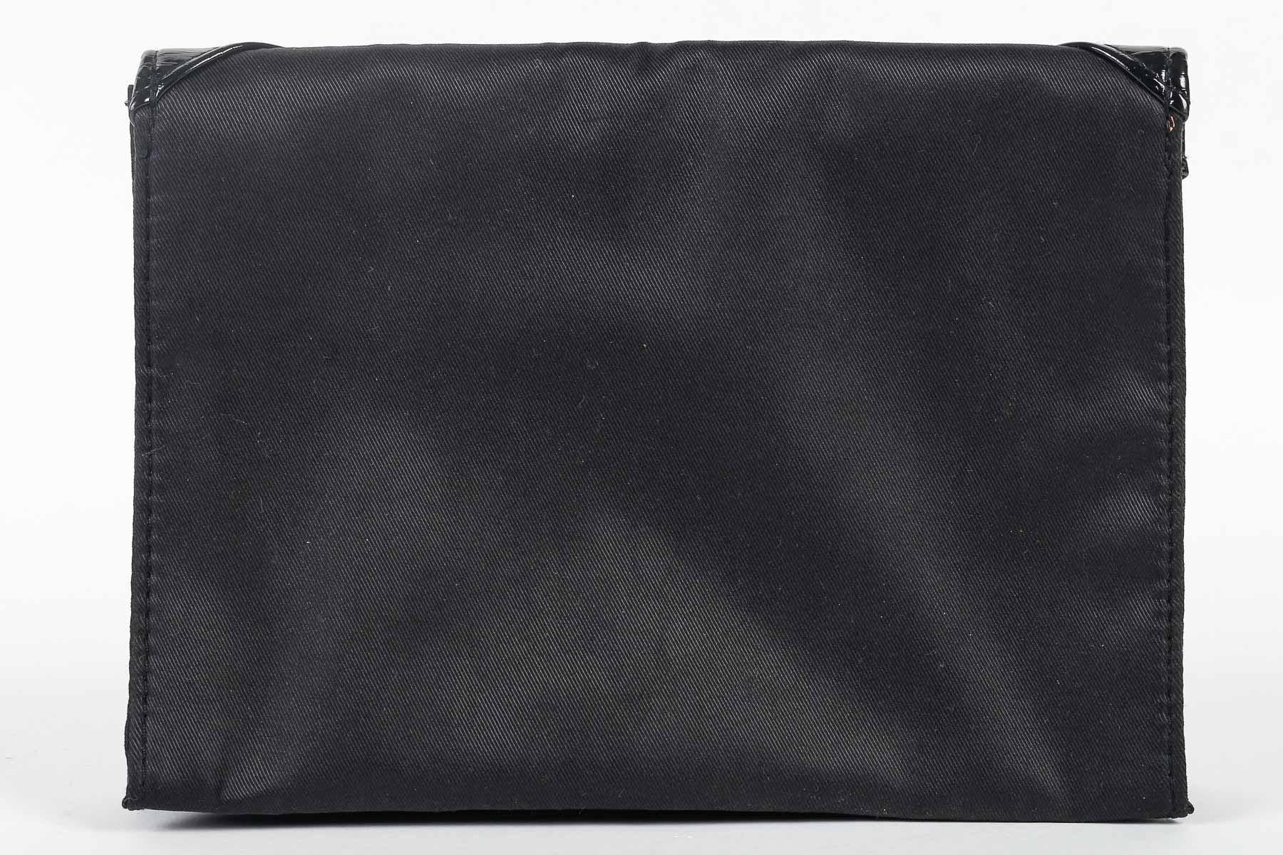 Vintage-Clutch von Yves Saint-Laurent, schwarzes Leder, 20. Jahrhundert. im Angebot 2