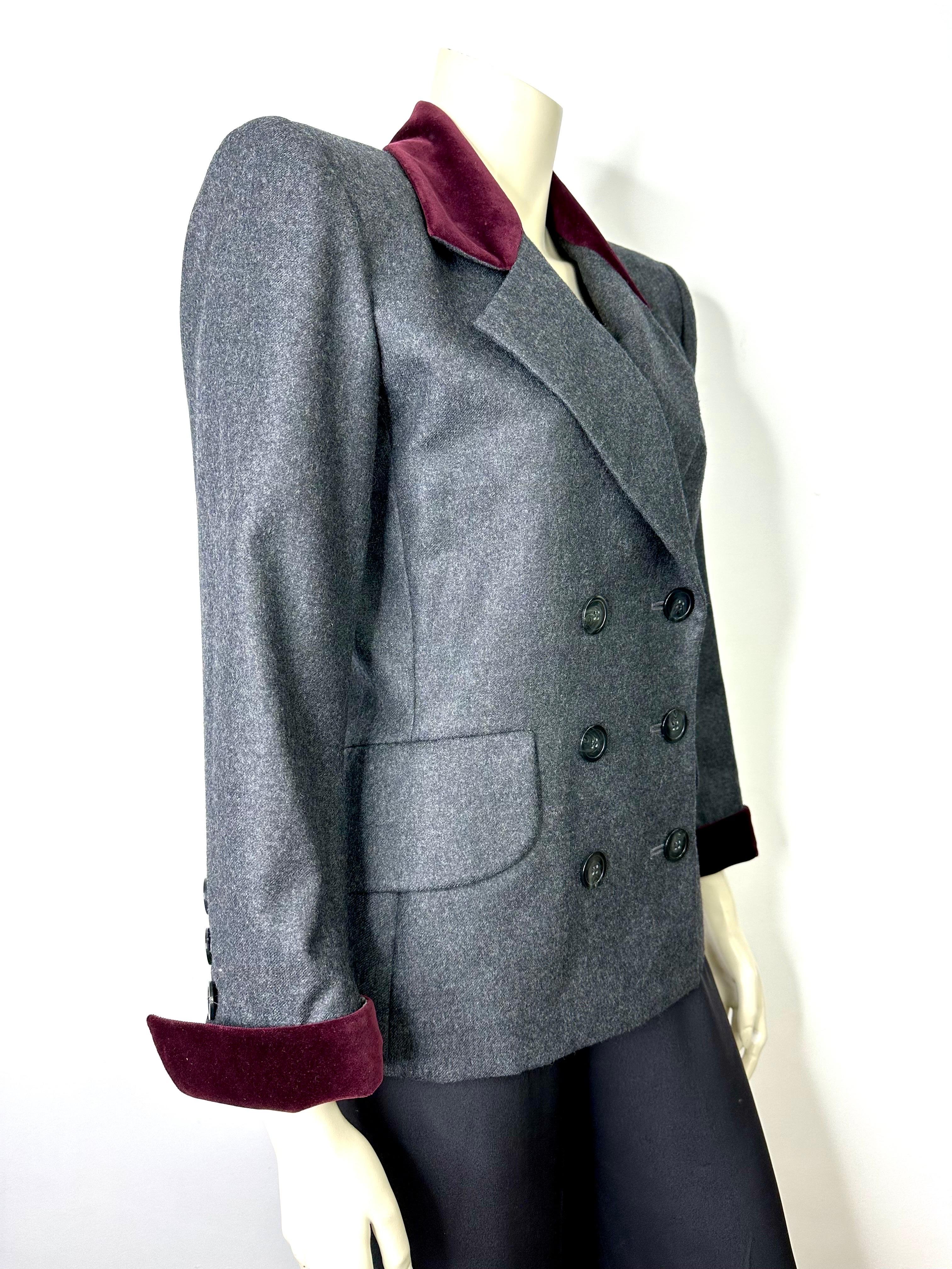 Vintage Yves Saint Laurent blazer en laine grise de 1990 en vente 1