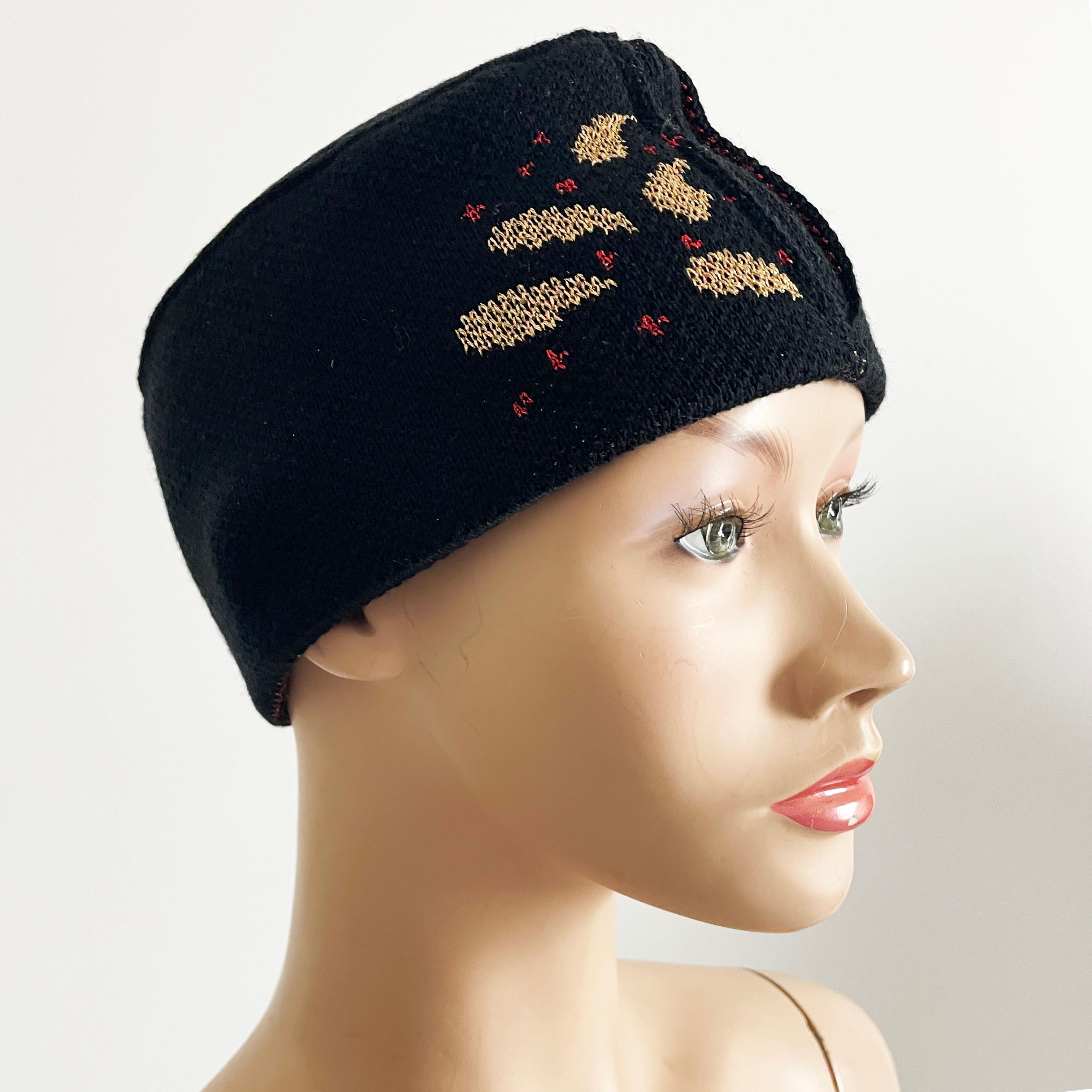 Vintage Yves Saint Laurent Knit Hat Cap Black Gold Red Metallic Paisley Rare In Good Condition For Sale In Port Saint Lucie, FL