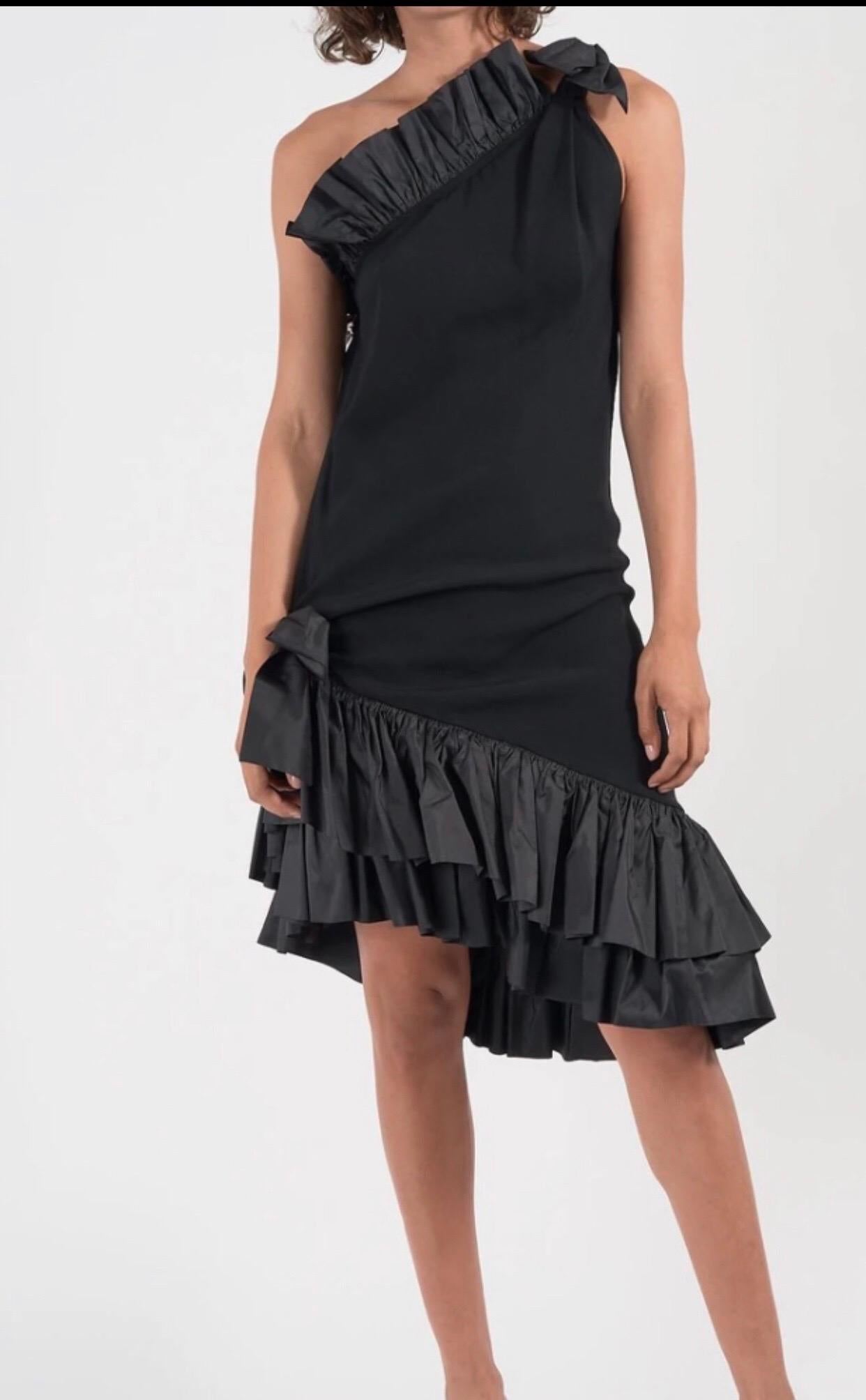Yves Saint Laurent Rive Gauche black one shoulder sleeveless cocktail dress with ruffles. Condition: Excellent. 
Size M/ US 6/ FR38
34