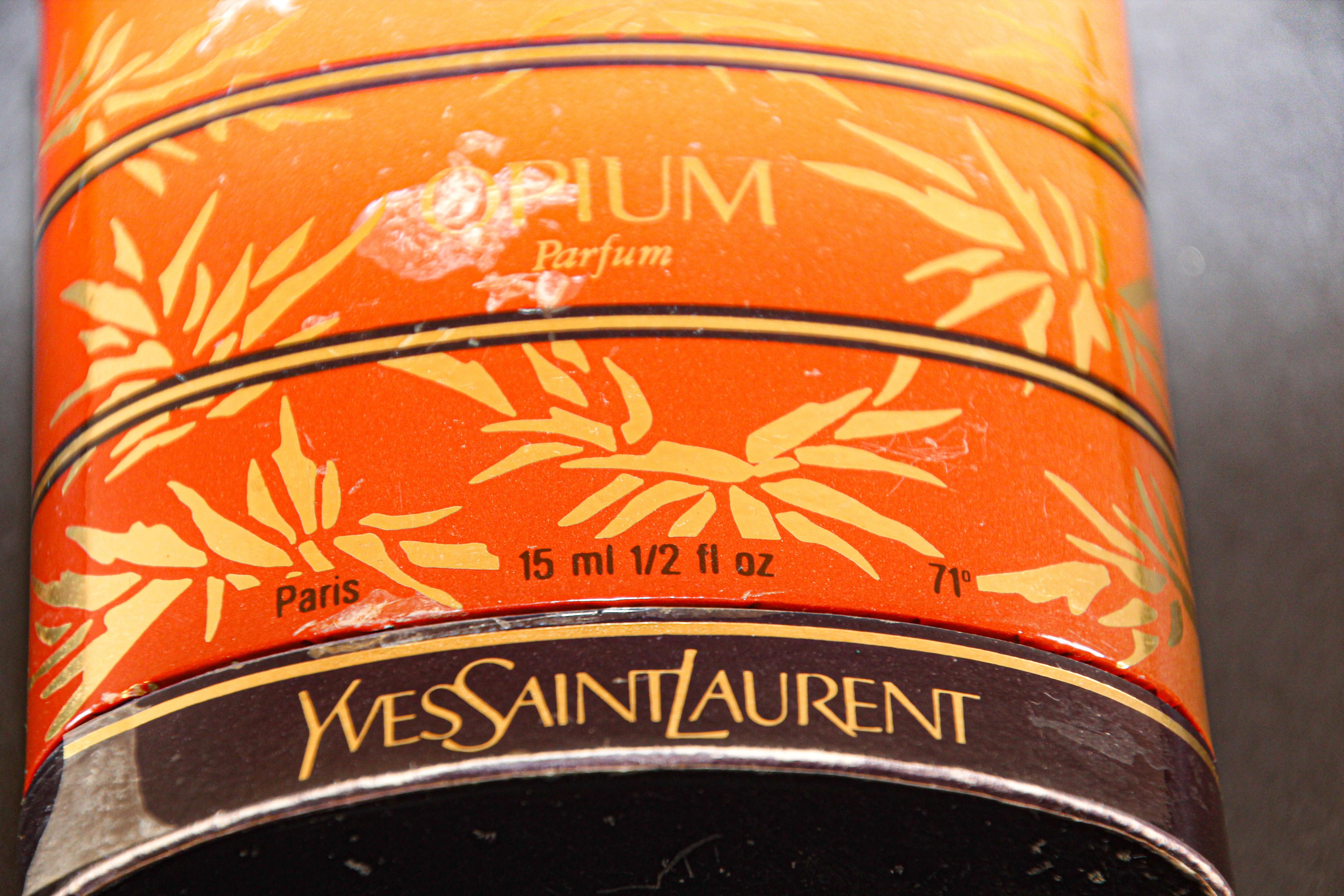 Vintage Yves Saint Laurent Opium Parfum, hergestellt in Frankreich, Sammlerflasche, 1980er Jahre im Angebot 10