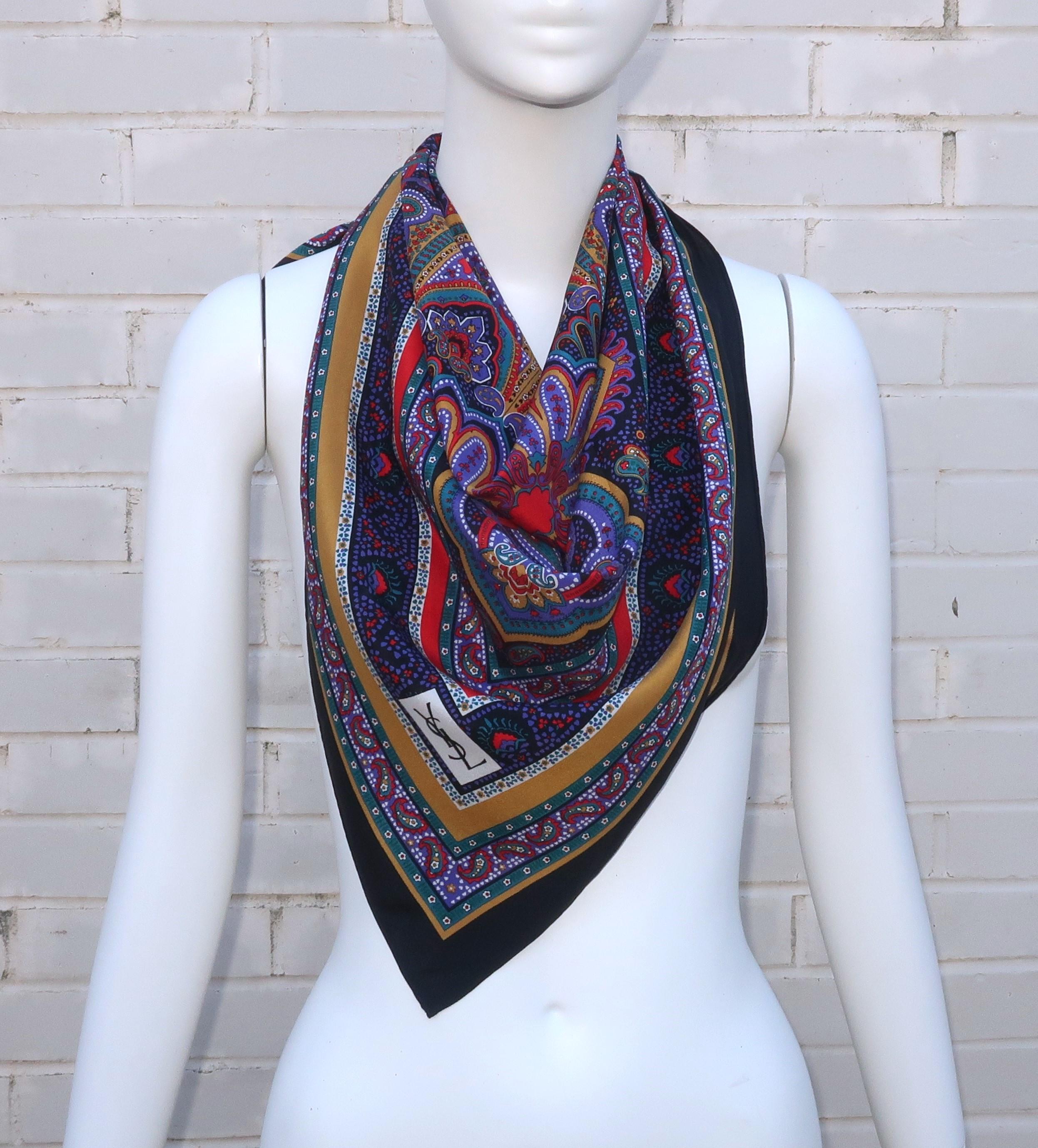 Sciarpa in seta stile paisley di Yves Saint Laurent in vendita 6