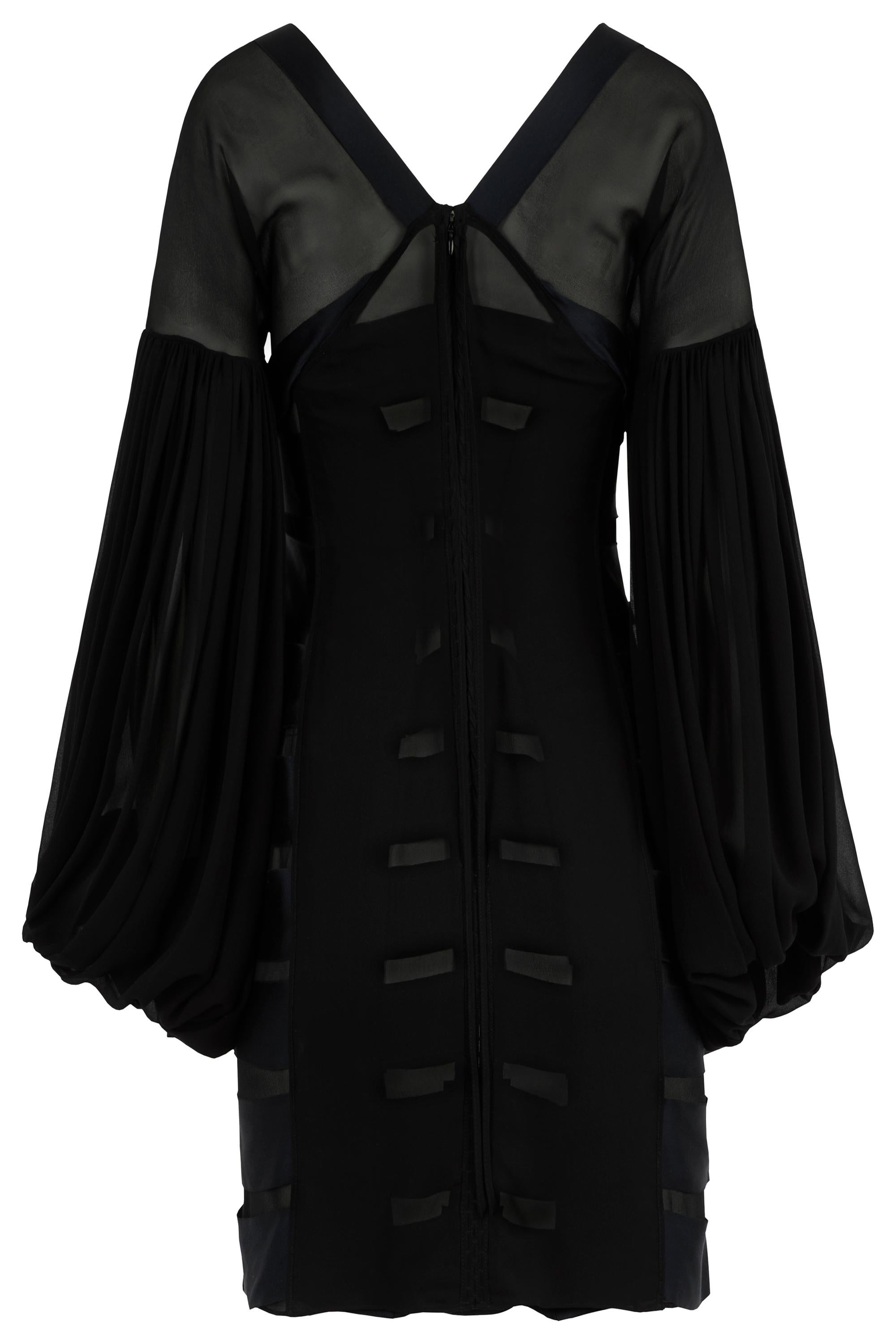 Vintage Yves Saint Laurent Rive Gauche F/W 2002 Silk Chiffon Black Dress Excellent état - En vente à London, GB