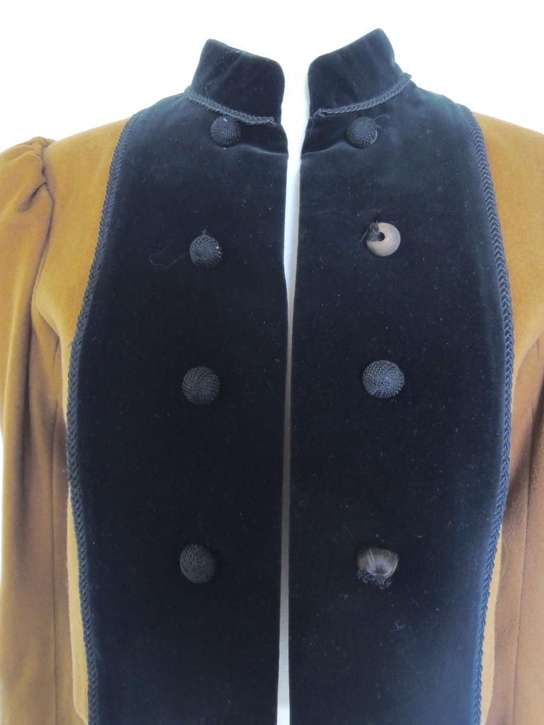 Veste courte en laine vintage de la collection russe Yves Saint Laurent Pour femmes en vente
