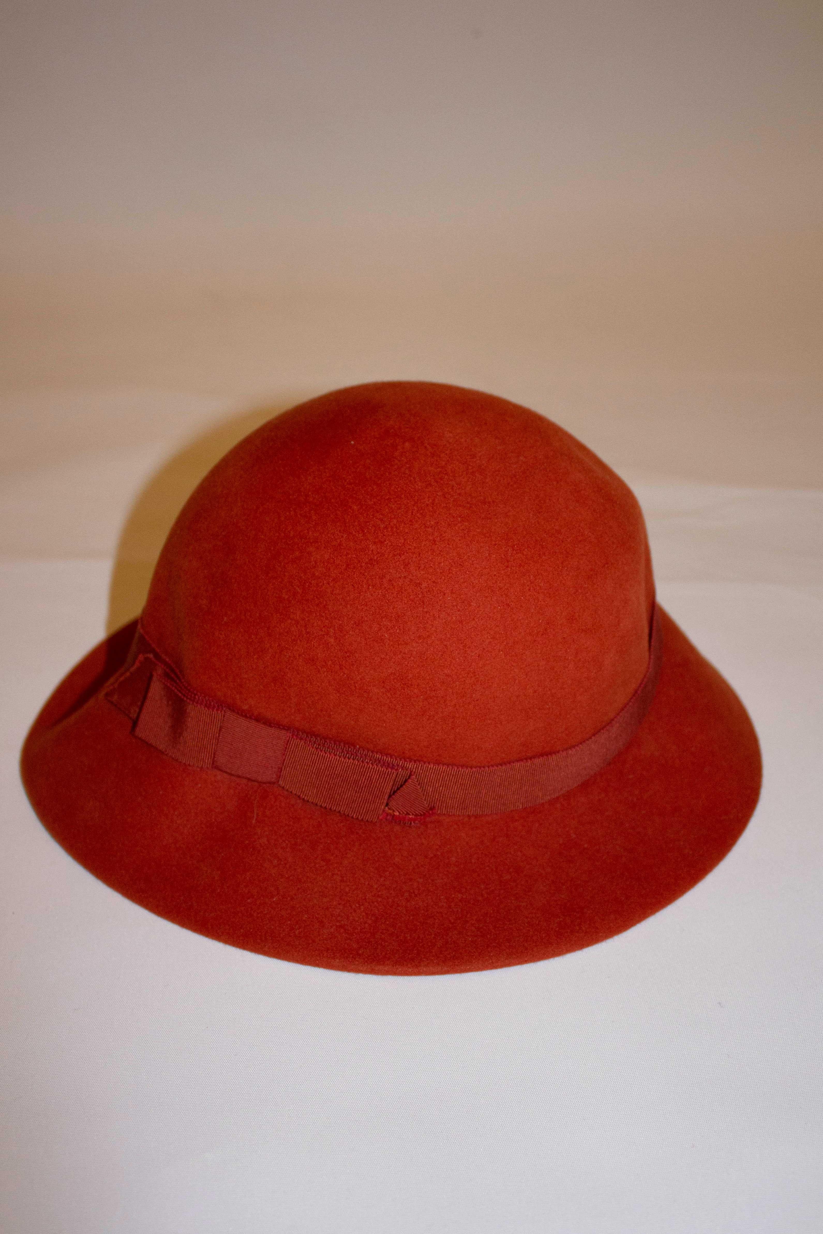 Vintage Yves Saint Laurent Rust Wool Hat with Ribbon Detail In Good Condition For Sale In London, GB