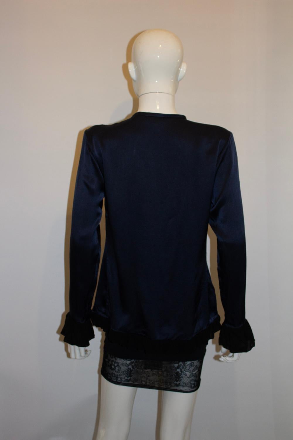Camicetta vintage in seta di Yves Saint Laurent con dettagli a balze In condizioni buone in vendita a London, GB