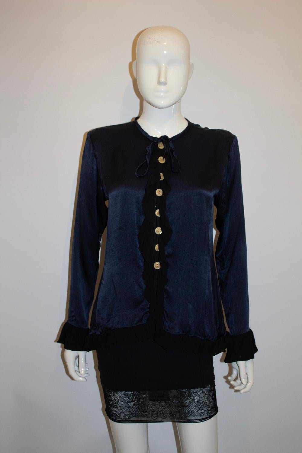 Camicetta vintage in seta di Yves Saint Laurent con dettagli a balze in vendita 1
