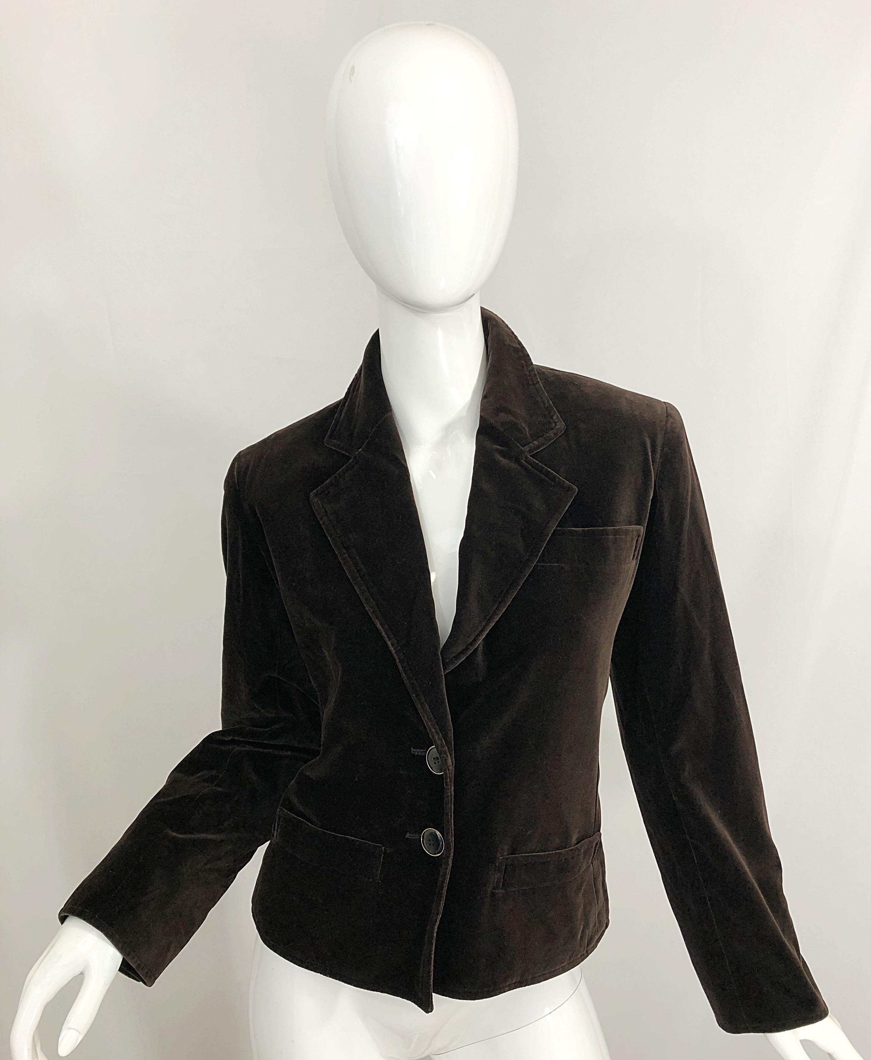 Chic vintage late 70s YVES SAINT LAURENT YSL Rive Gauche chocolate brown velvet cropped blazer jacket! Features super soft cotton (70%) and Rayon (30%) velvet that is great for anytime of year. Two buttons up the front, with a pocket at each side of