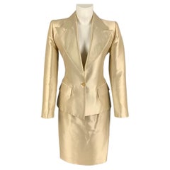 YVES SAINT LAURENT - Tailleur jupe vintage en laine et soie crème à revers pointu, taille 6