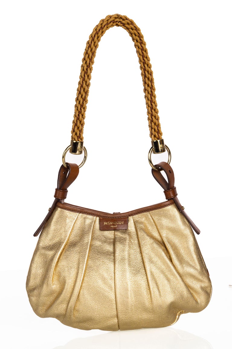 Yves Saint Laurent - Sac porté épaule vintage Tom Ford en cuir doré et  corde corail En vente sur 1stDibs