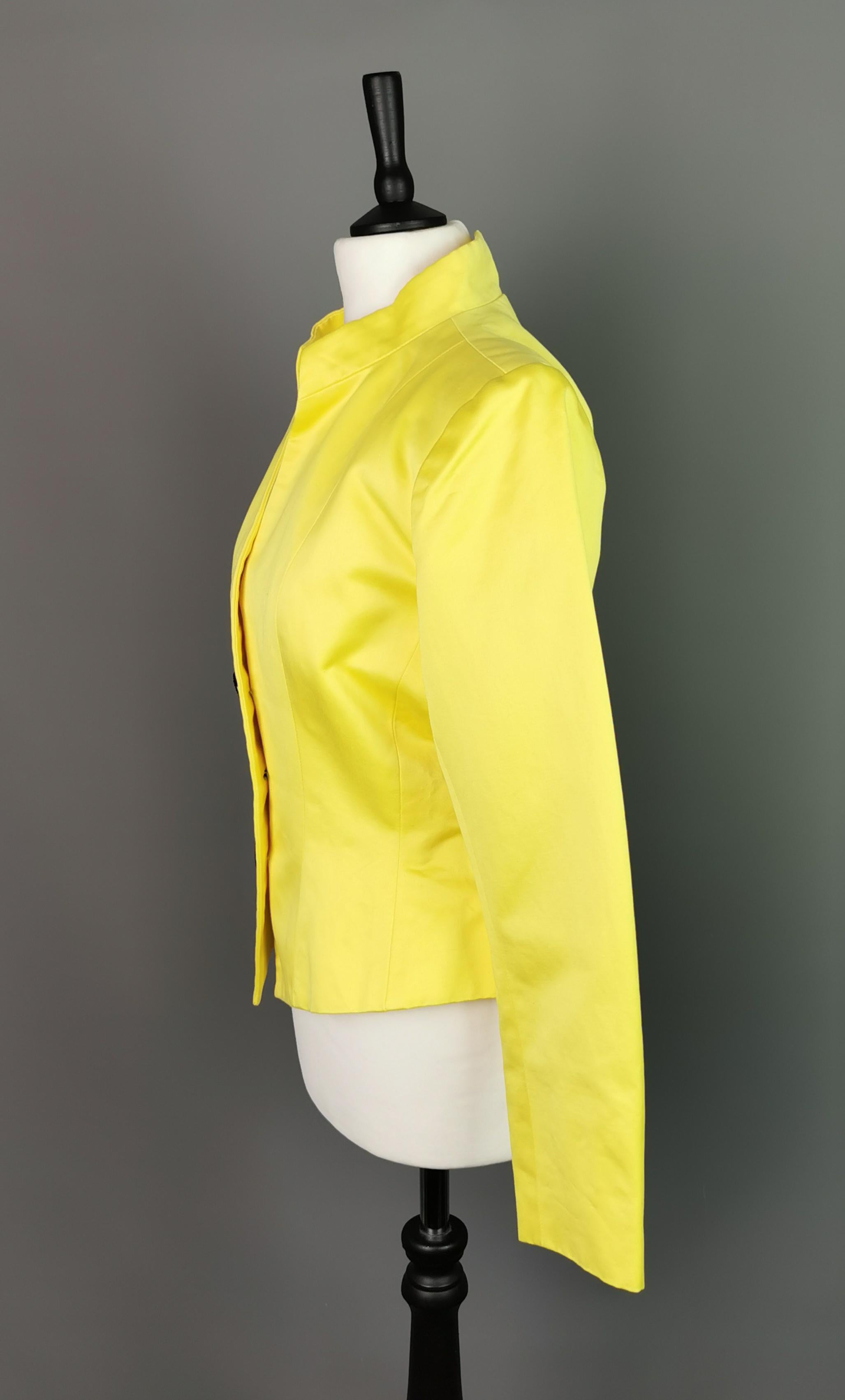 Gelber Yves Saint Laurent-Blazer mit Schößchen an der Taille, 1980er Jahre  im Angebot 10