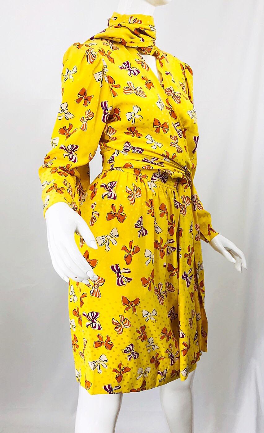 Yves Saint Laurent SS 1987 Runway YSL Yellow Bow Print Silk Blouse + Skirt Dress For Sale 8