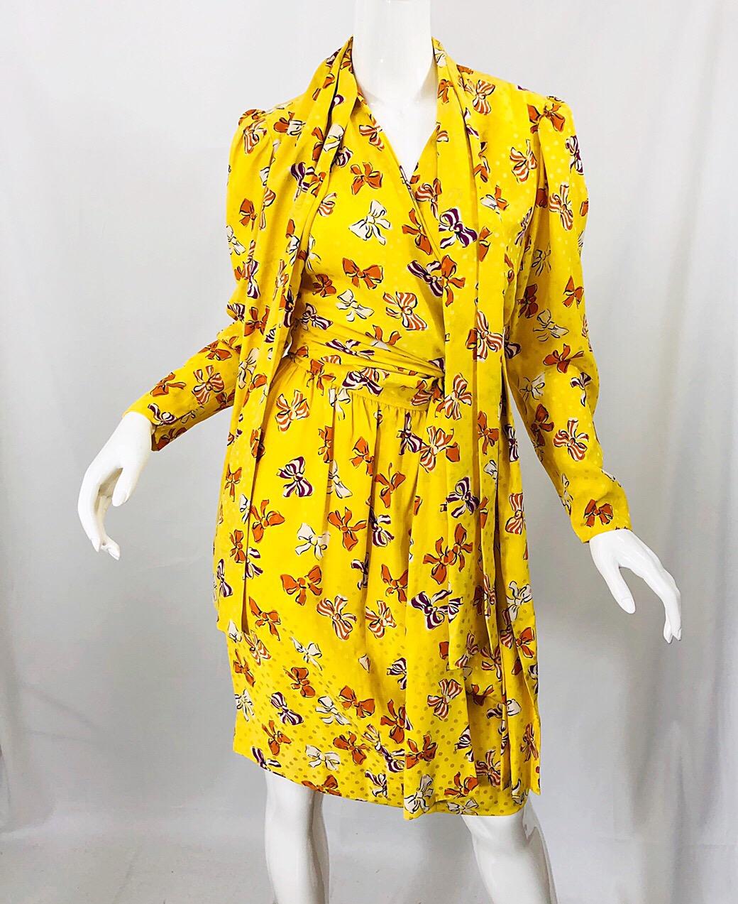 Yves Saint Laurent SS 1987 Runway YSL Yellow Bow Print Silk Blouse + Skirt Dress For Sale 1
